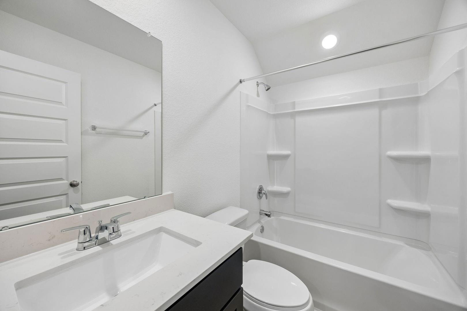 13807 Lago Vista Drive, Iowa Colony Tx 77583 Property Photo 9
