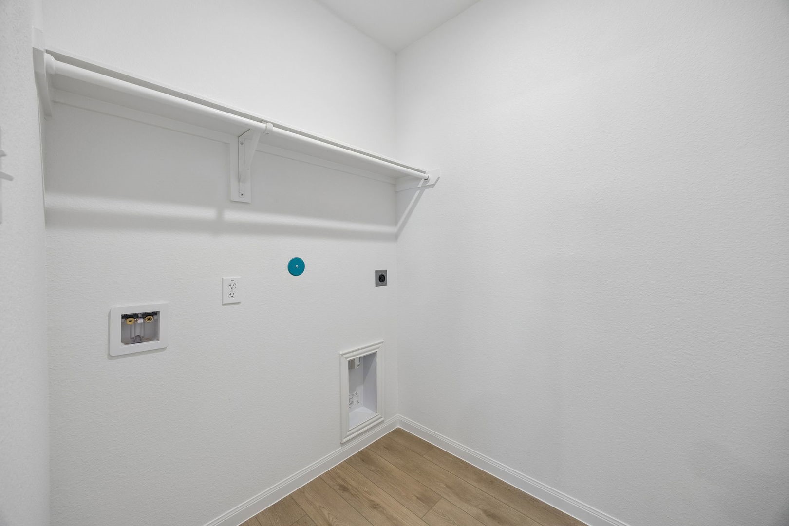 13807 Lago Vista Drive Property Photo 13