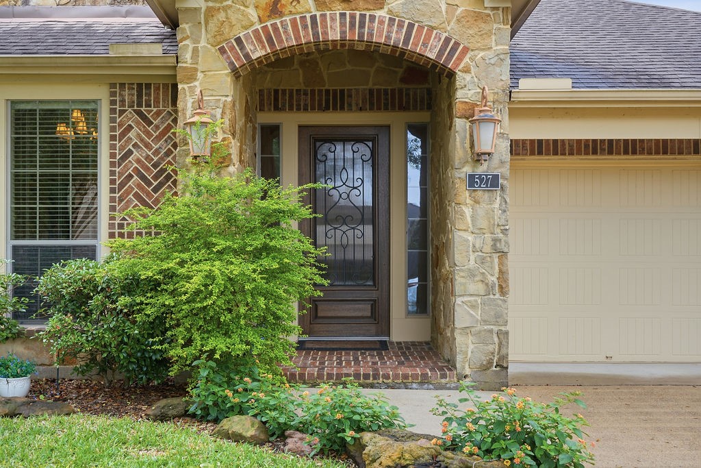 527 Jordan Creek Court Property Photo 4