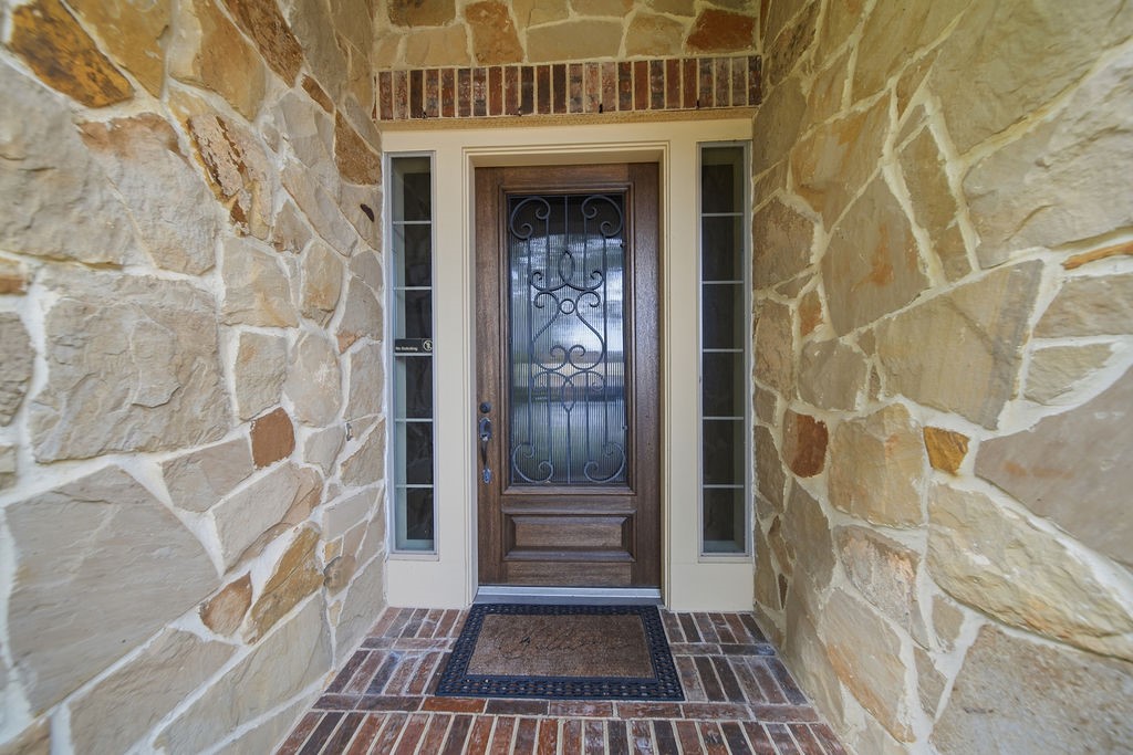 527 Jordan Creek Court Property Photo 5