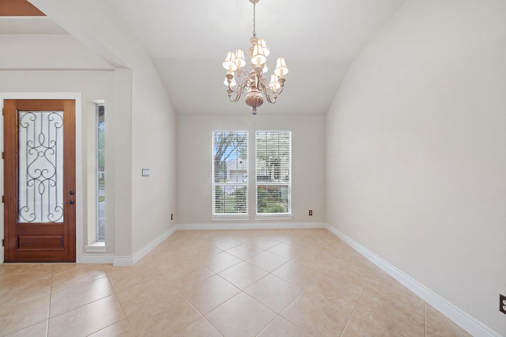 527 Jordan Creek Court Property Photo 10