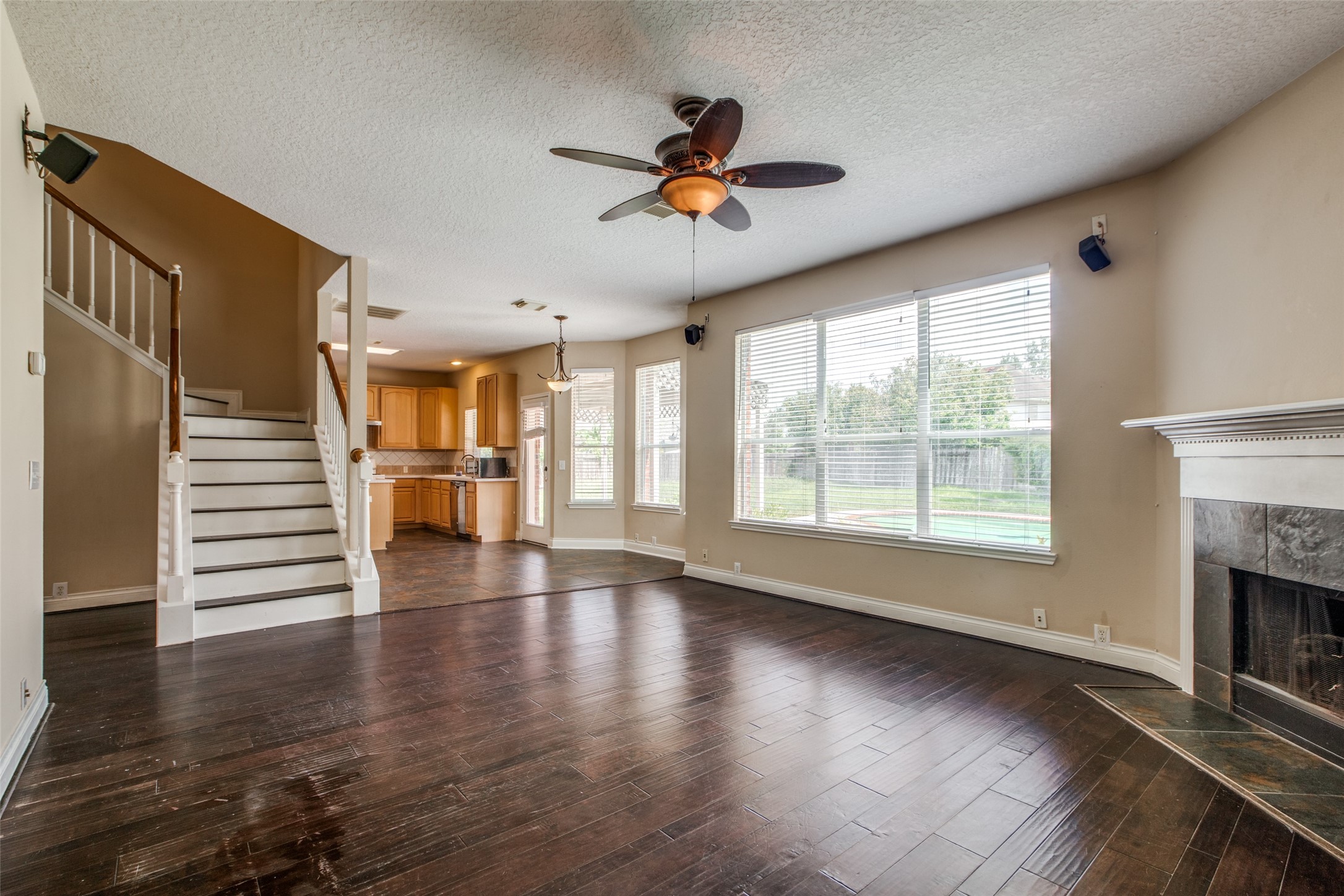 2709 Sunhill Court Property Photo 12