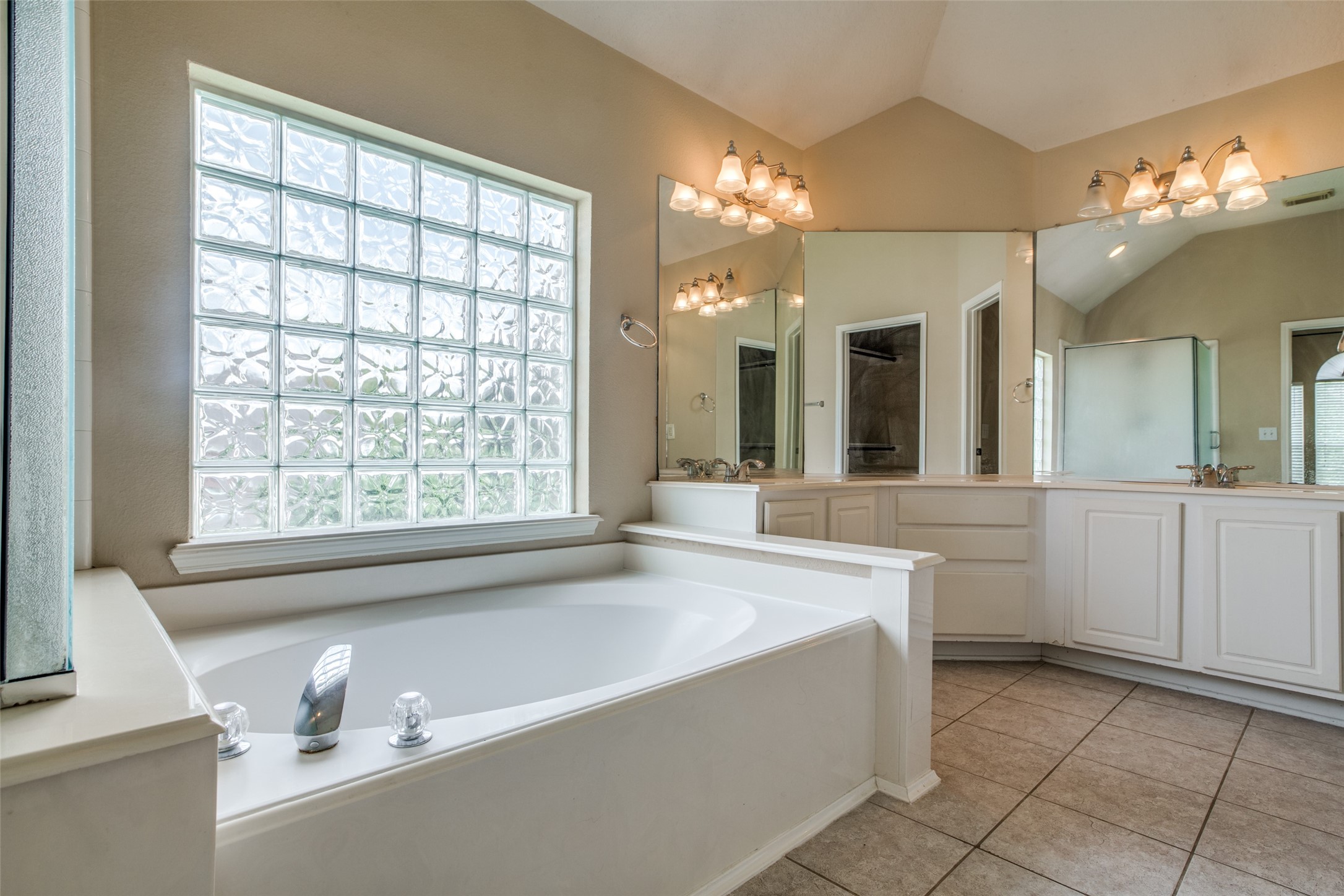 2709 Sunhill Court Property Photo 19