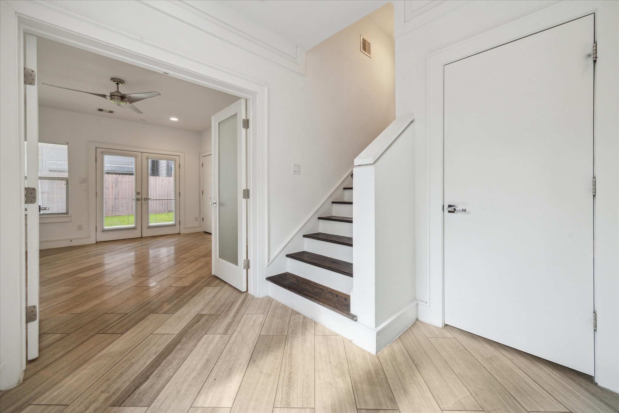 1012 Stanford Street Property Photo 6