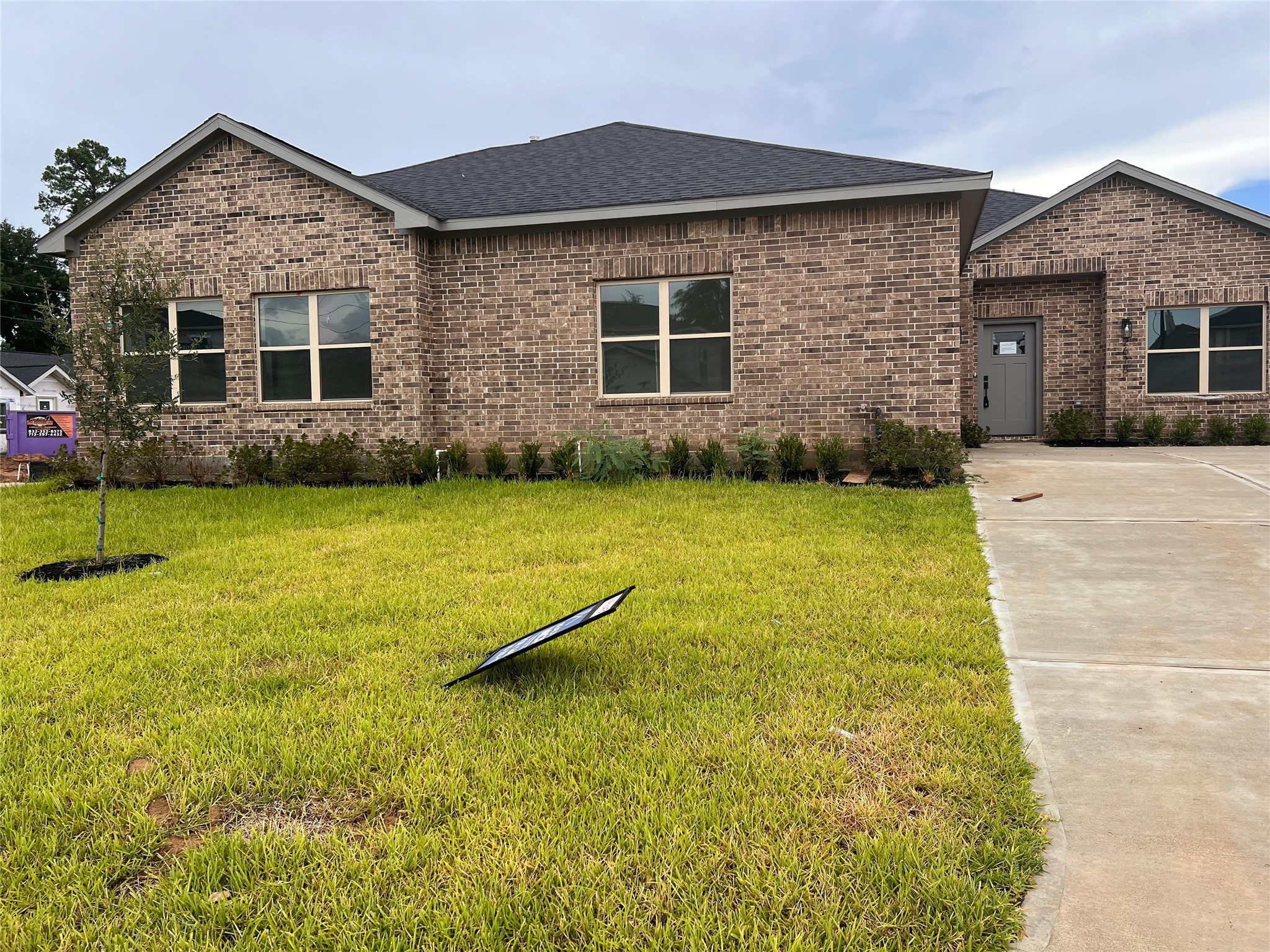 2618 Liguria Ln Circle Property Photo 2
