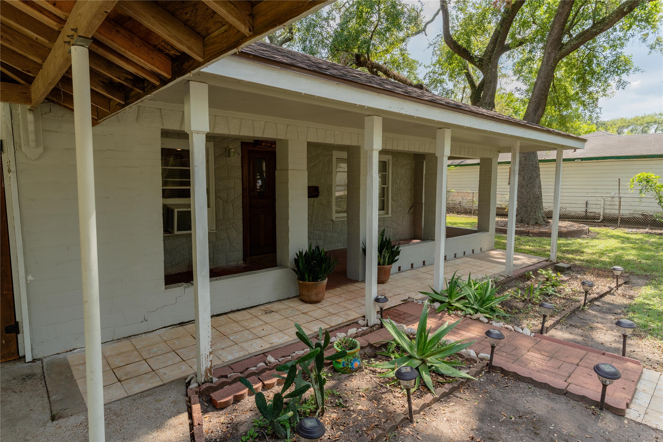 417 Hardy Street Property Photo 2