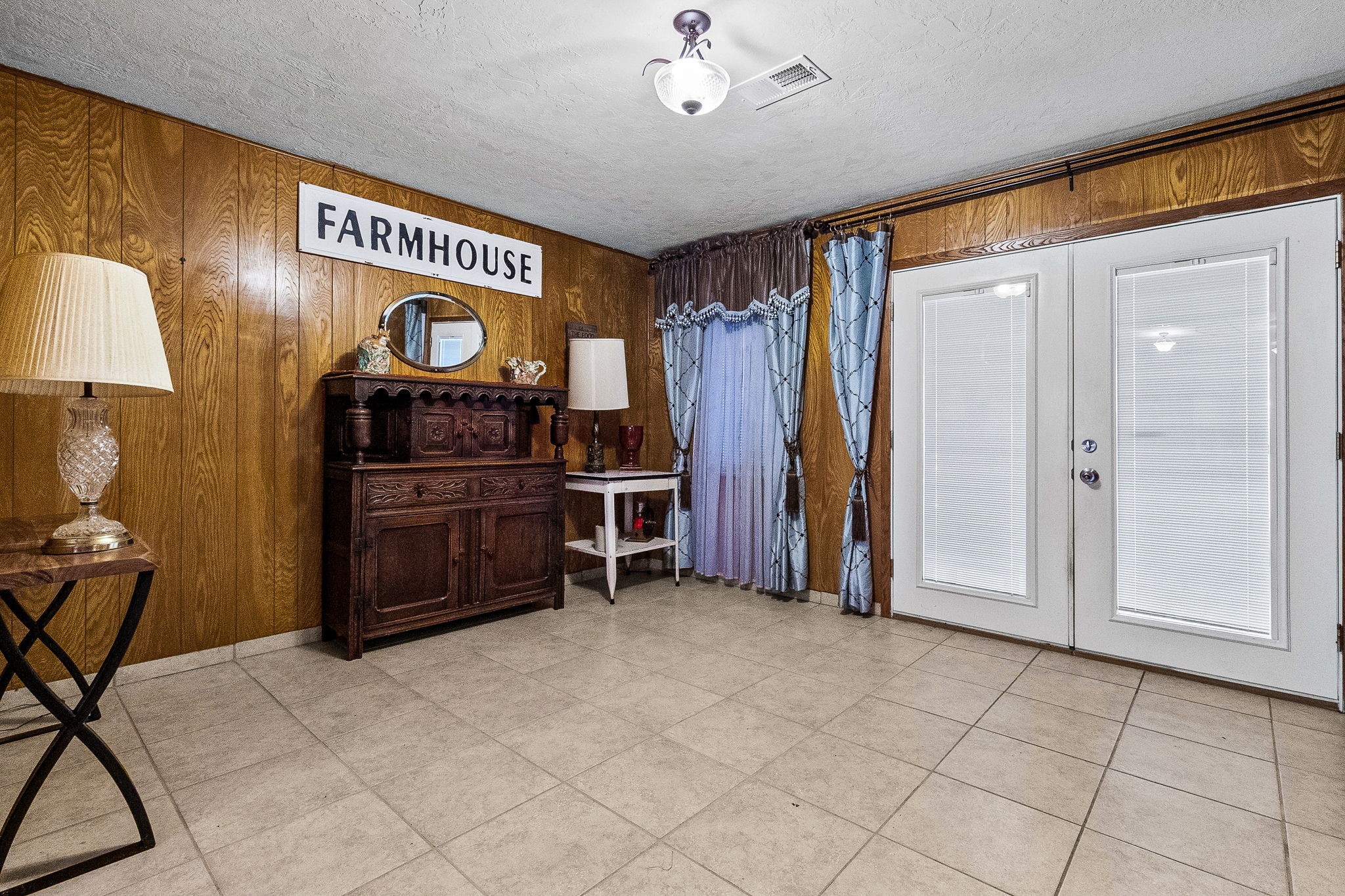 700 County Road 4120 Property Photo 25