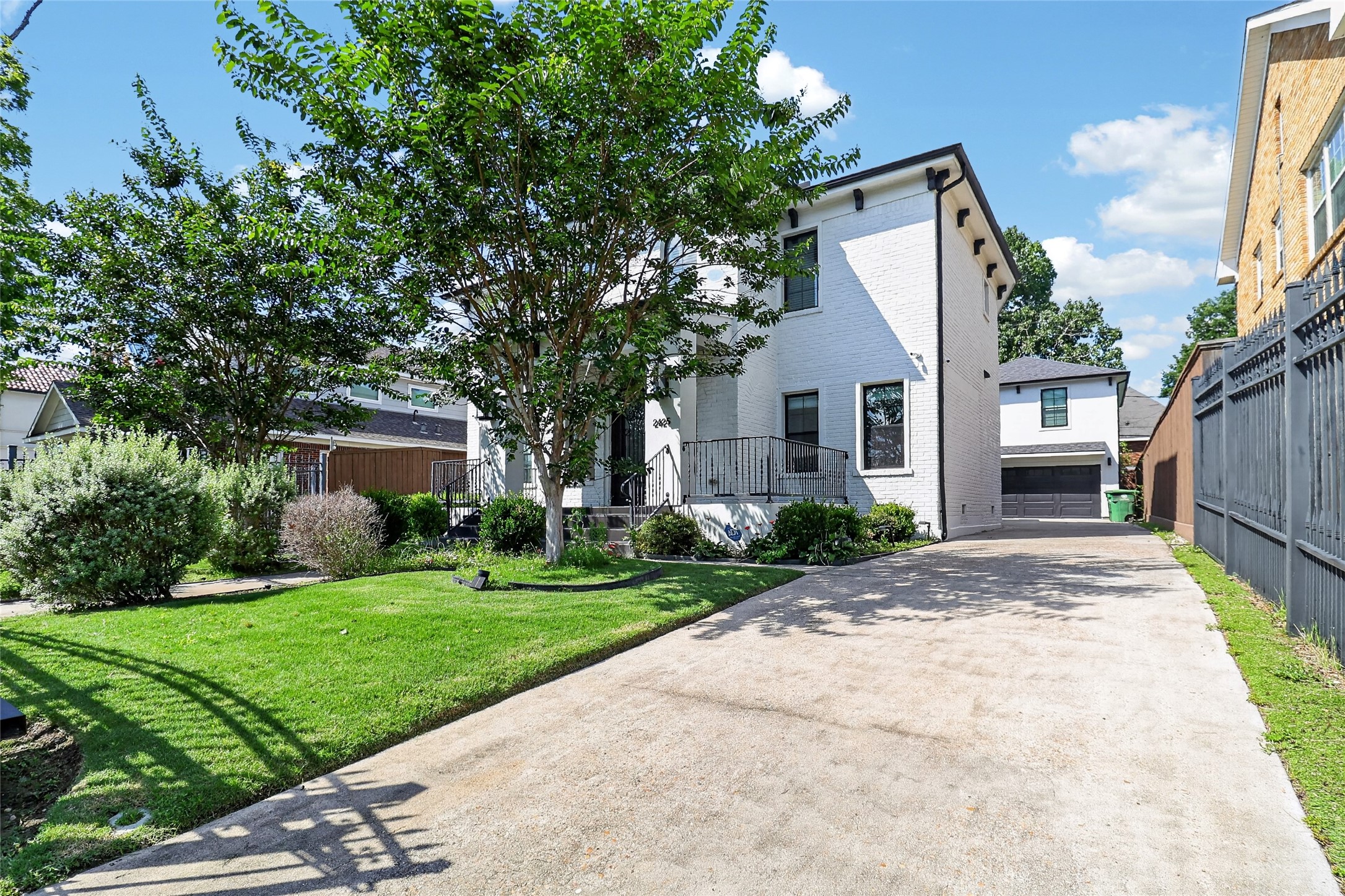 2425 Binz Street Property Photo 2