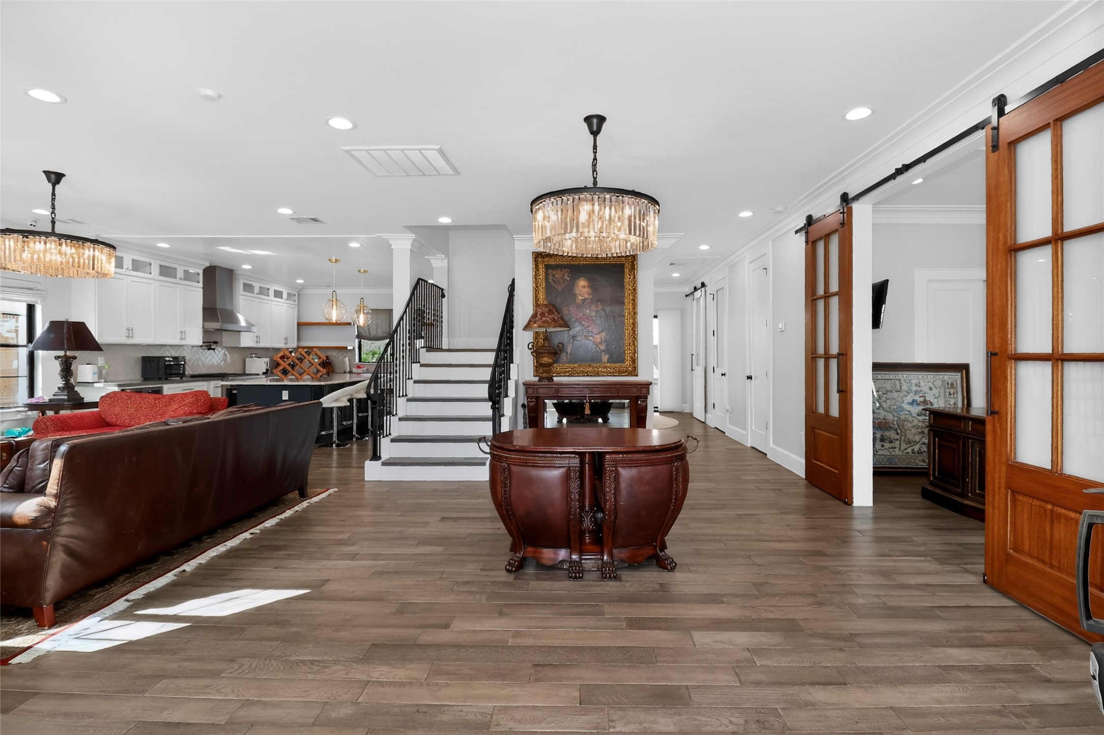 2425 Binz Street Property Photo 4