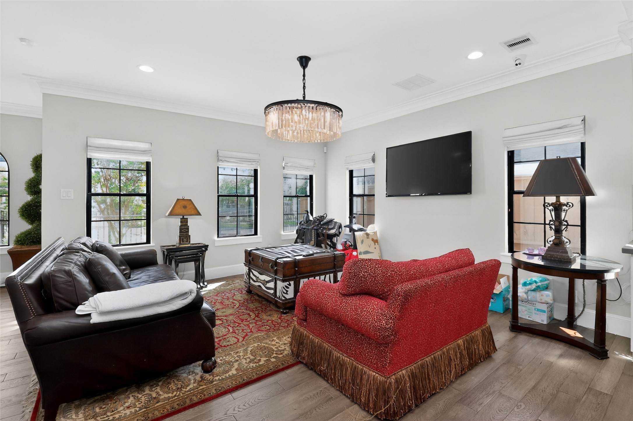 2425 Binz Street Property Photo 5