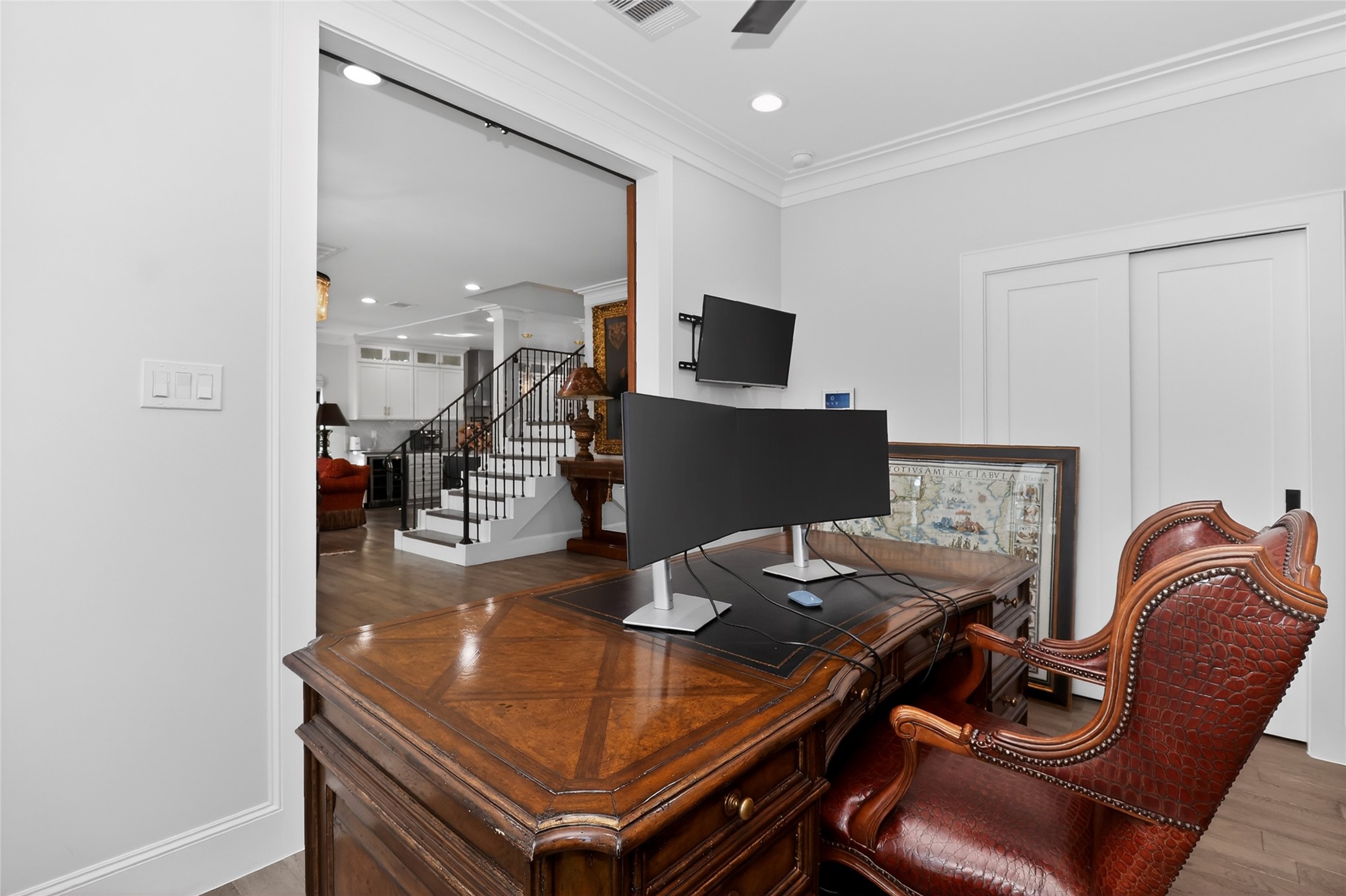 2425 Binz Street Property Photo 8