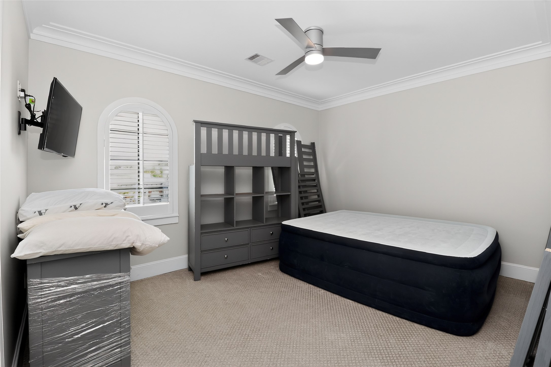 2425 Binz Street Property Photo 15