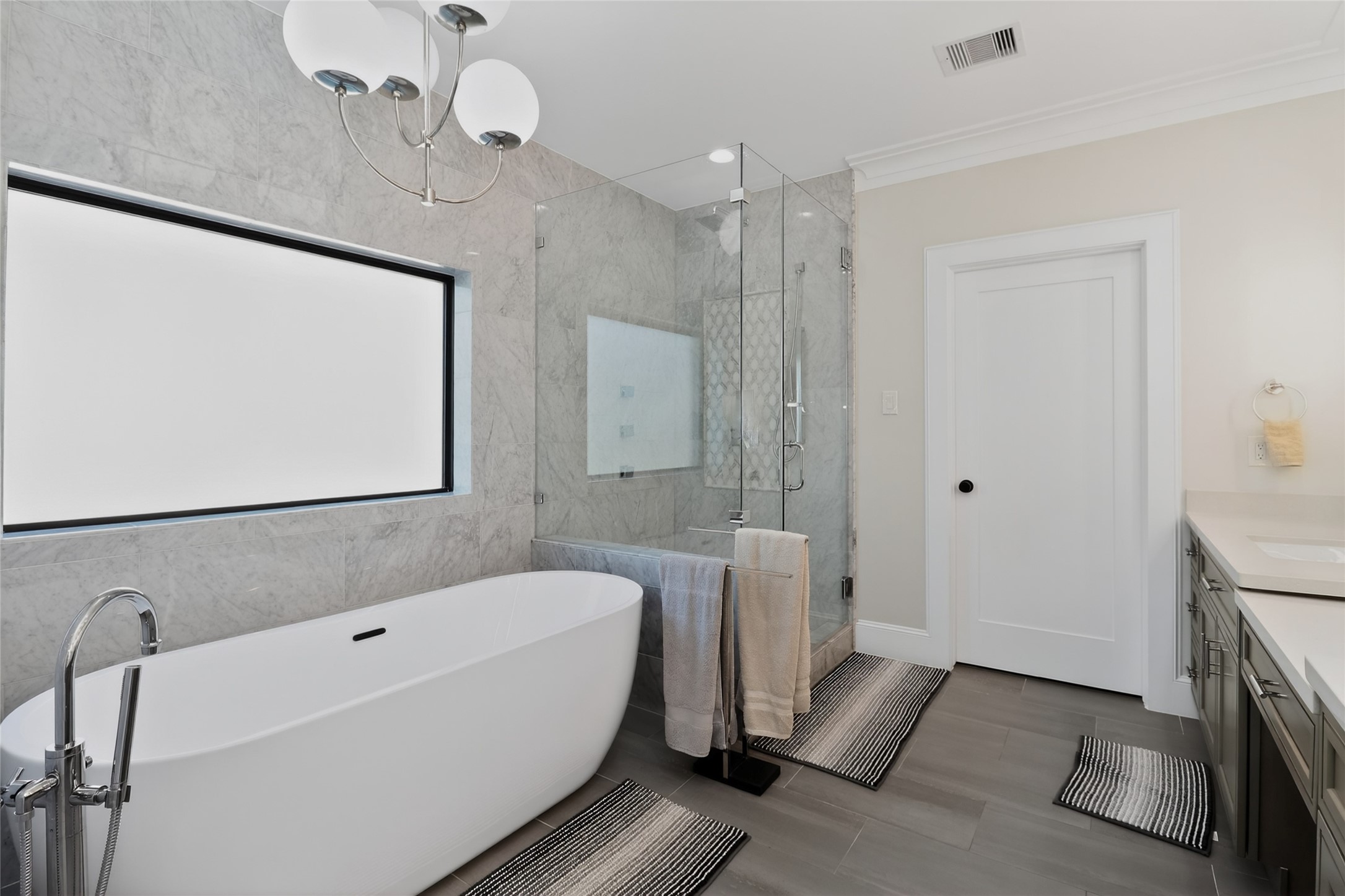 2425 Binz Street Property Photo 19