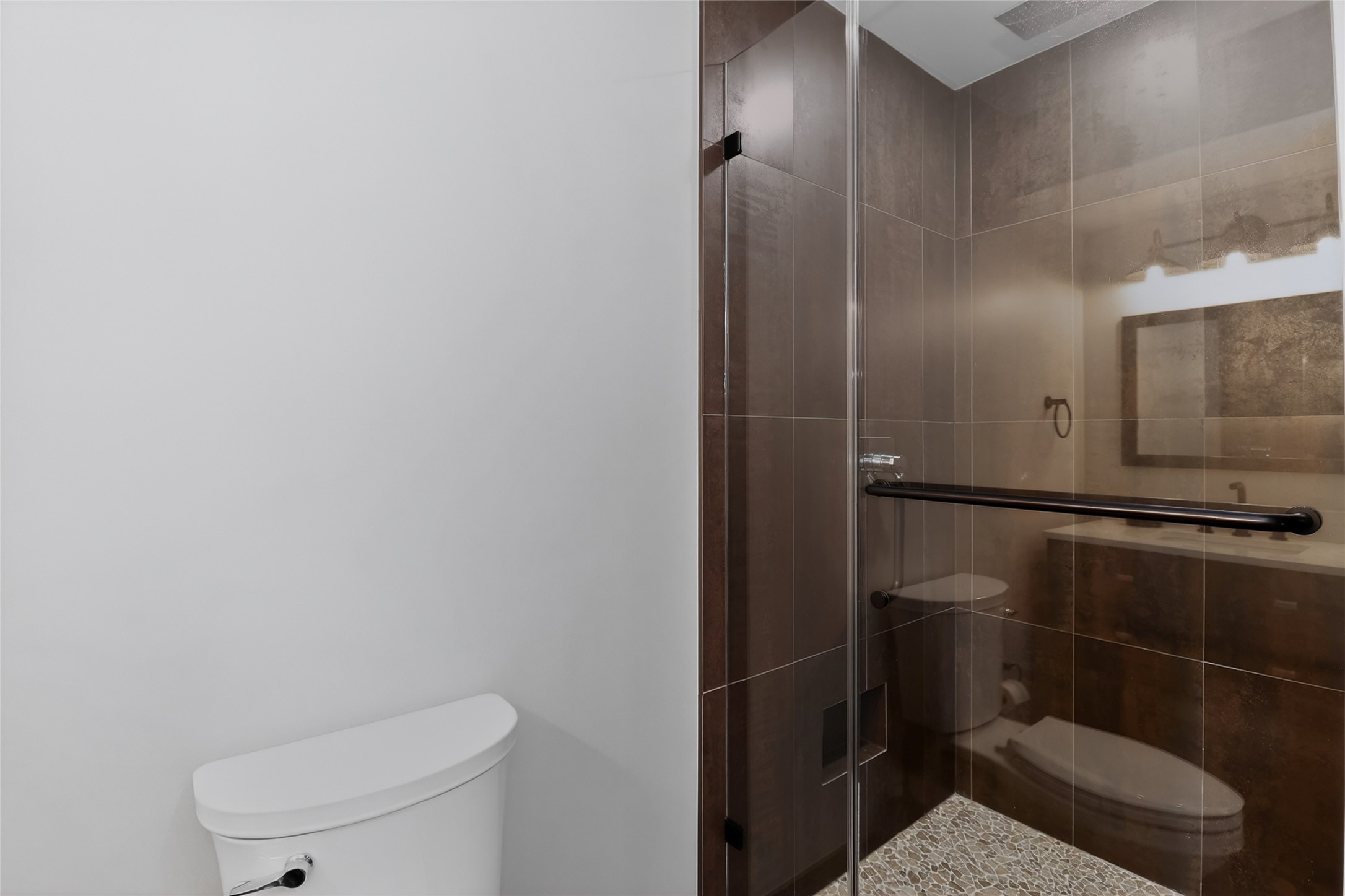 2425 Binz Street Property Photo 26