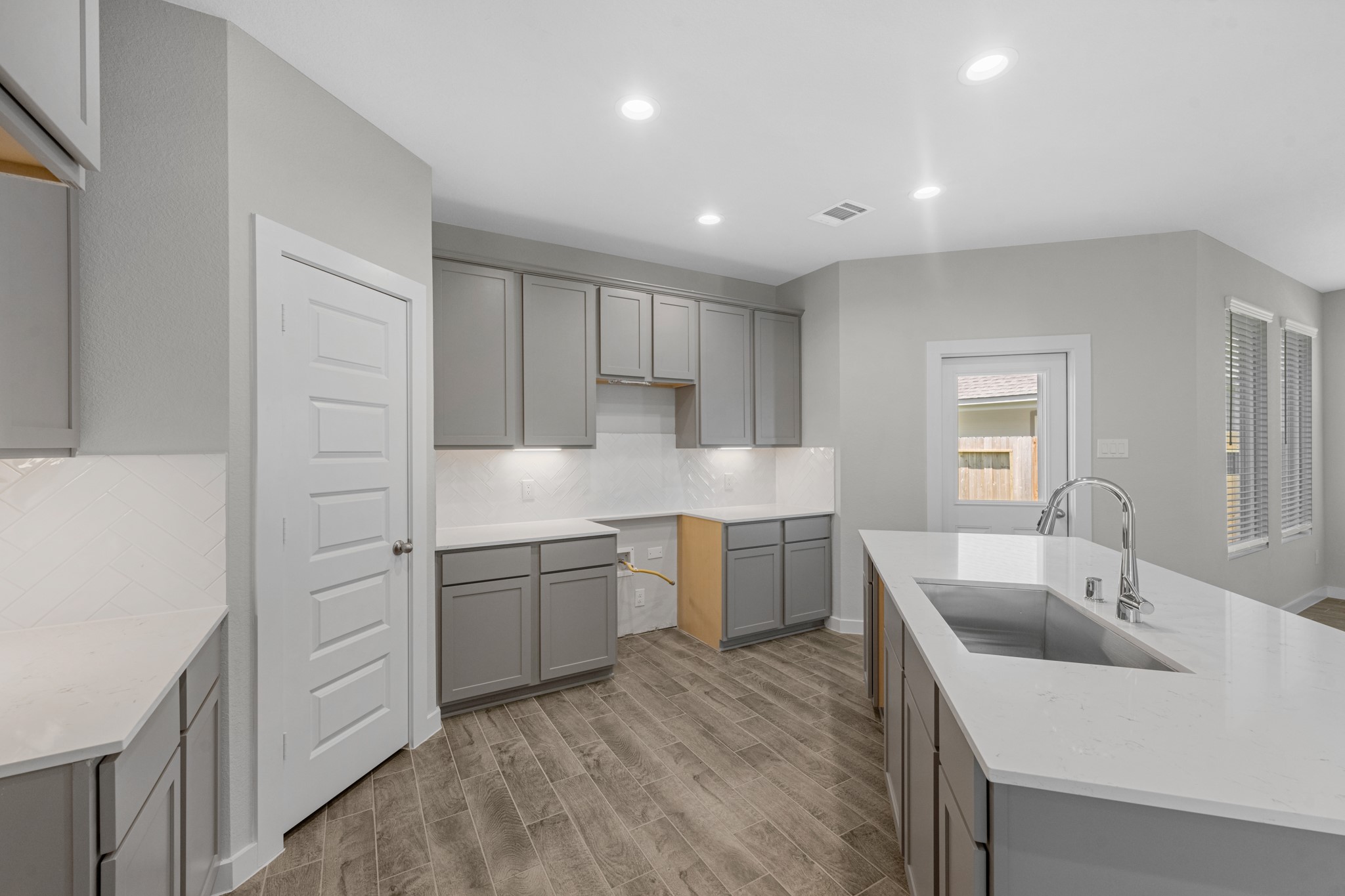 6539 Old Cypress Landing Lane Property Photo 4