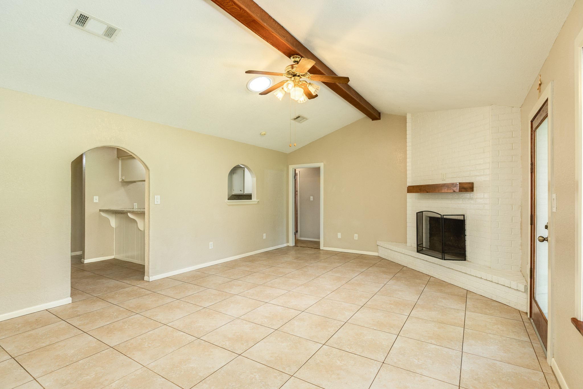232 Wayne Dr Property Photo 5