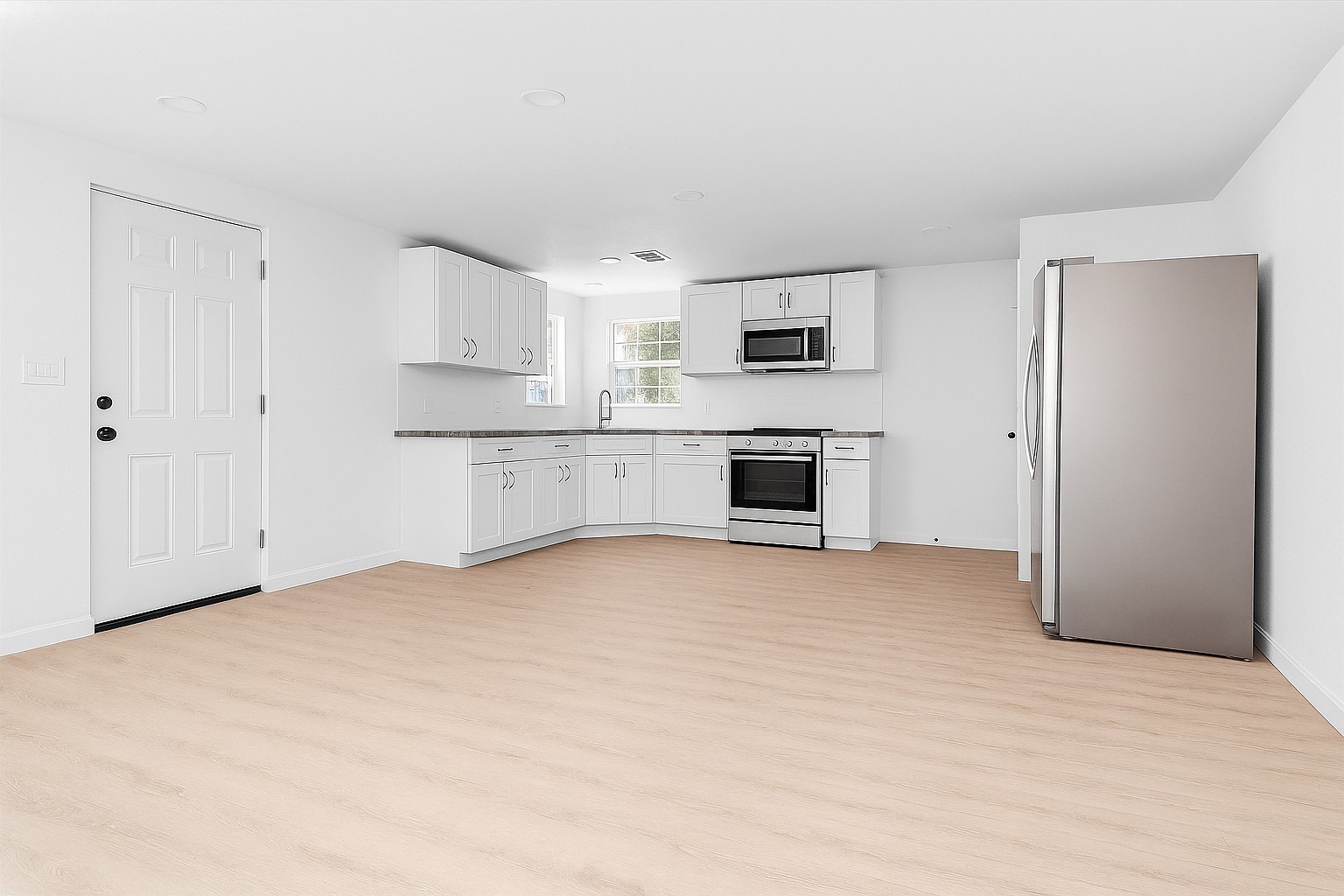 16016 Green Manor Drive Property Photo 5