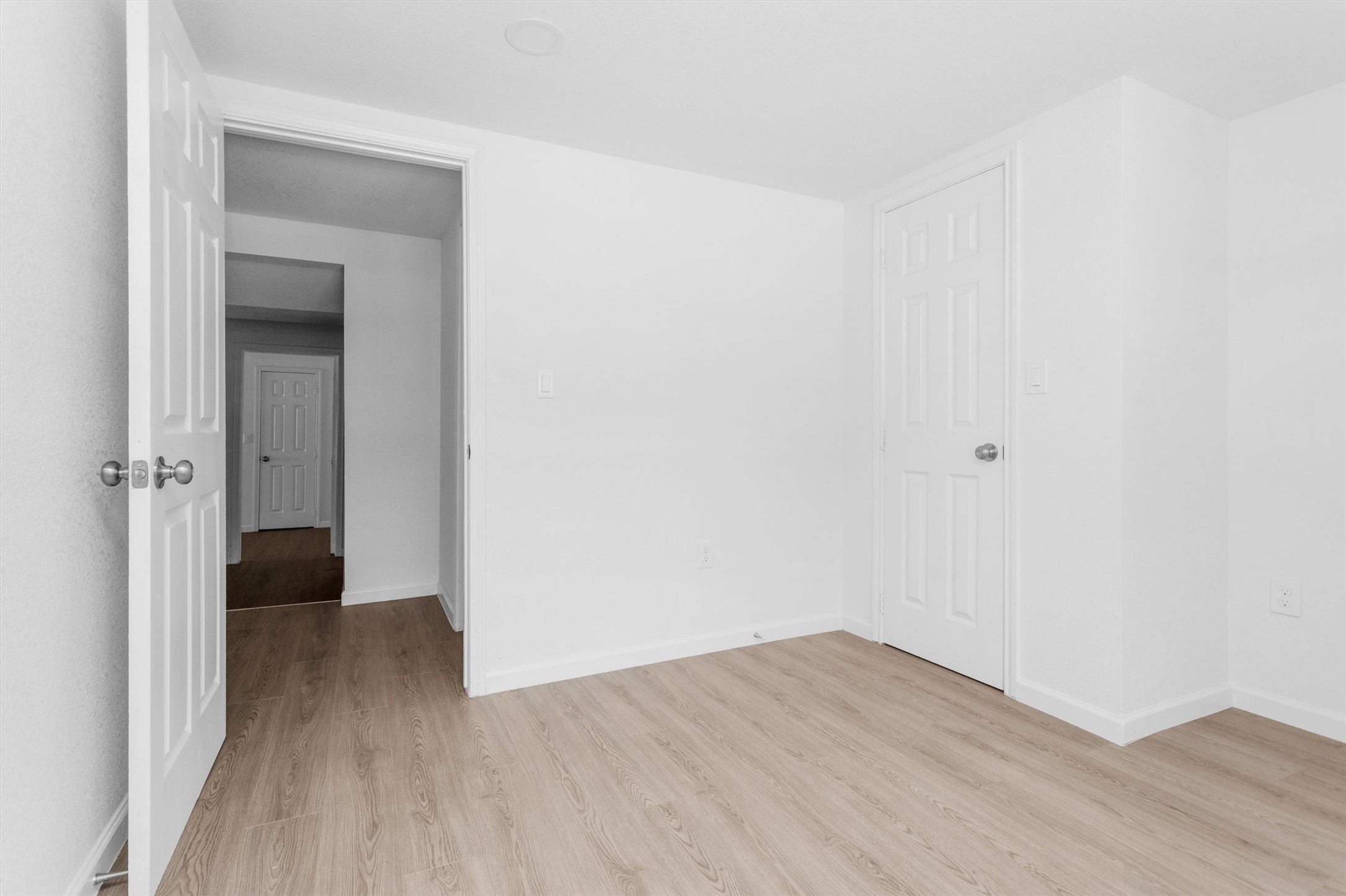 16016 Green Manor Drive Property Photo 8