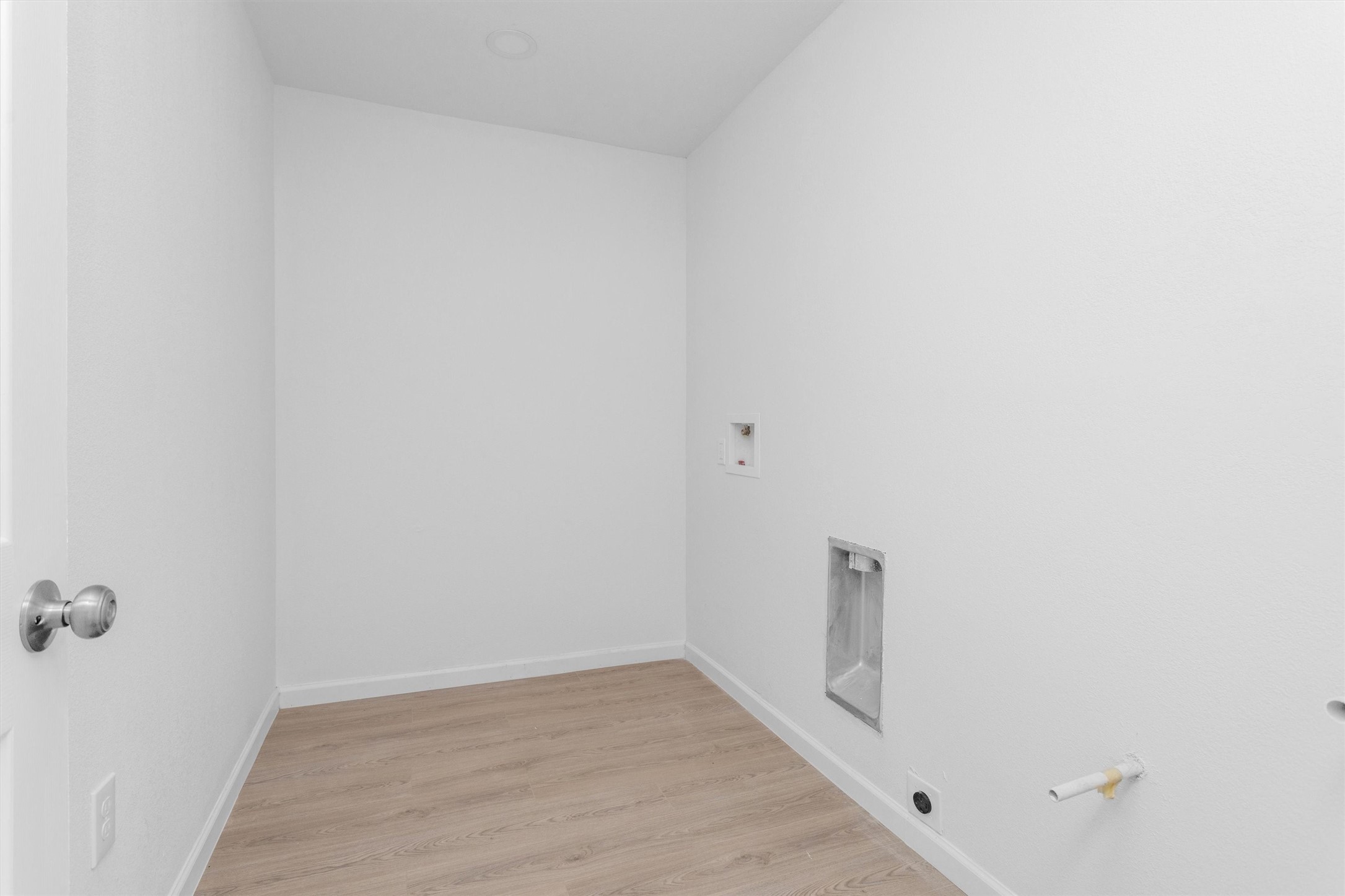 16016 Green Manor Drive Property Photo 10