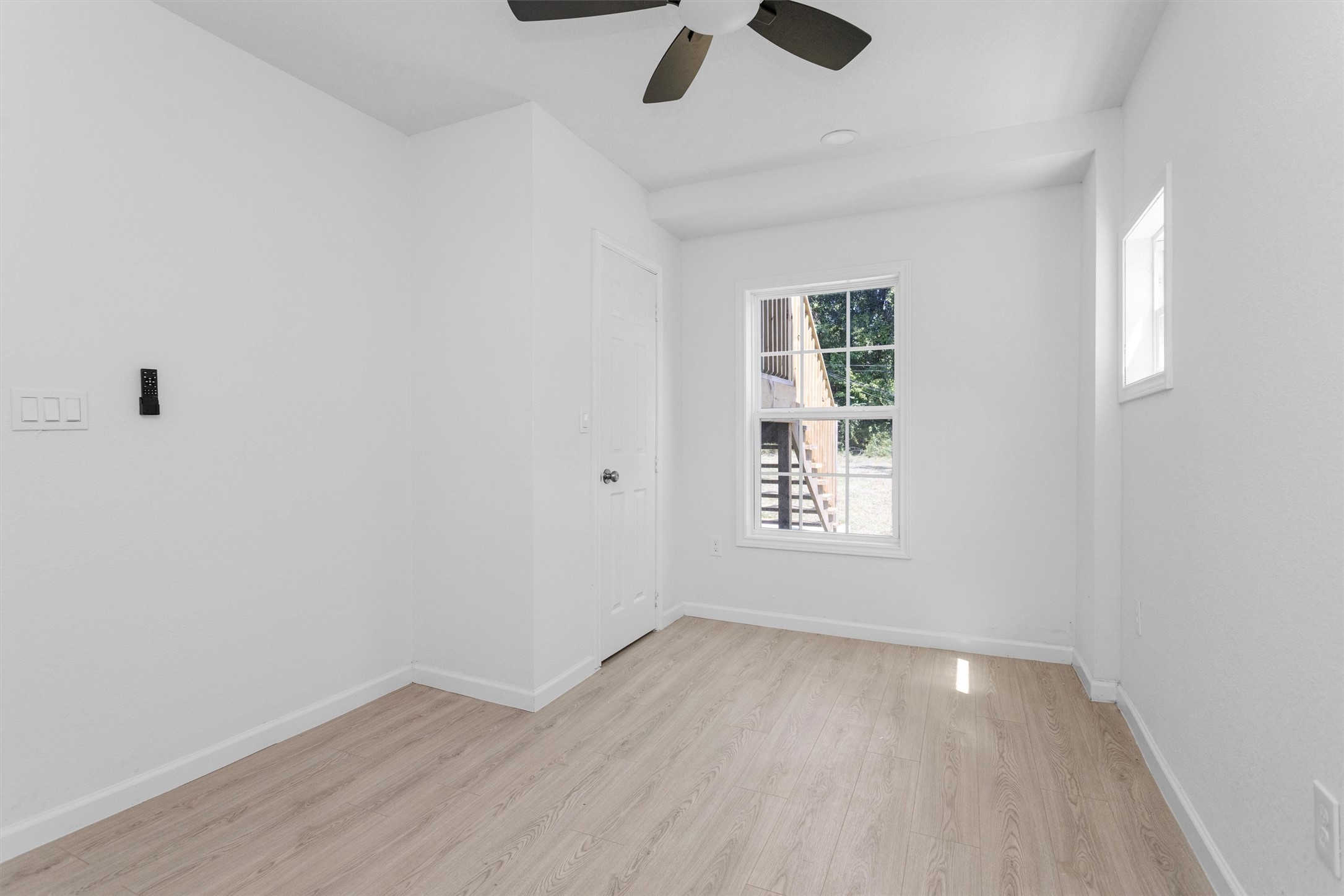 16016 Green Manor Drive Property Photo 11