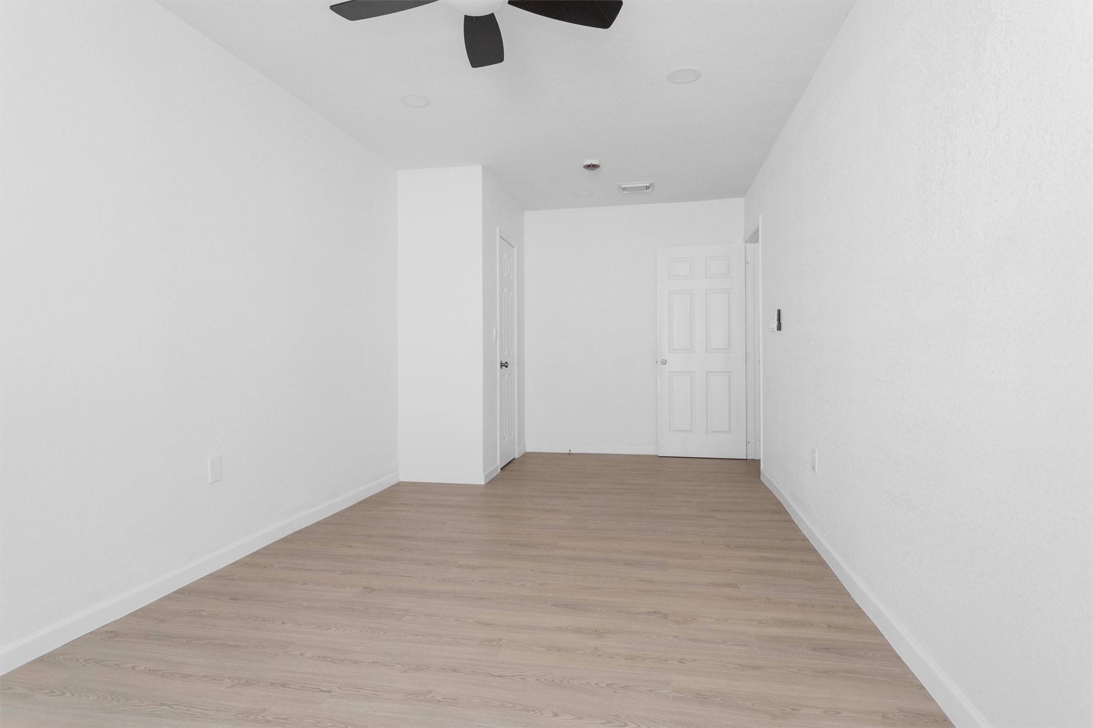 16016 Green Manor Drive Property Photo 14