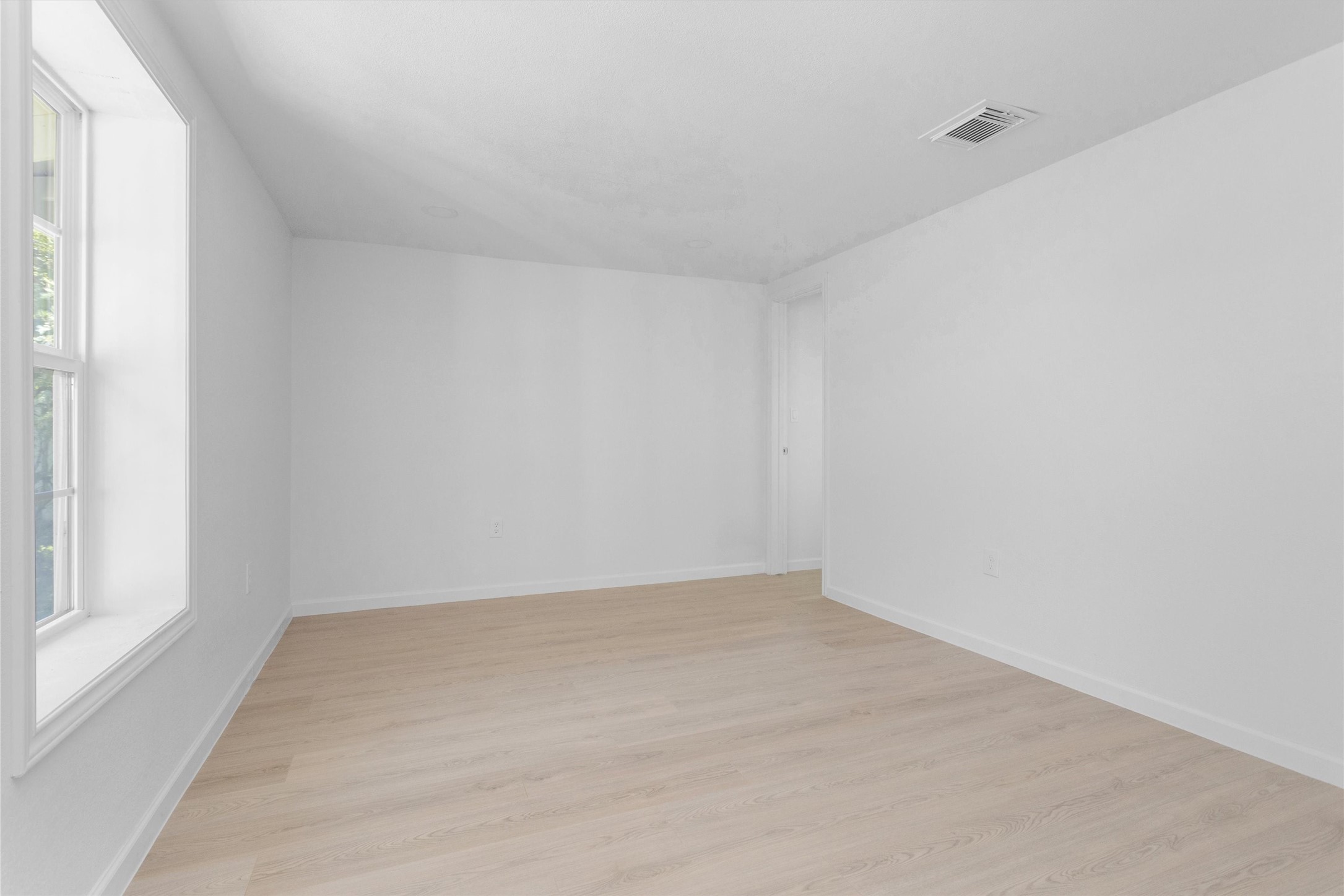 16016 Green Manor Drive Property Photo 23
