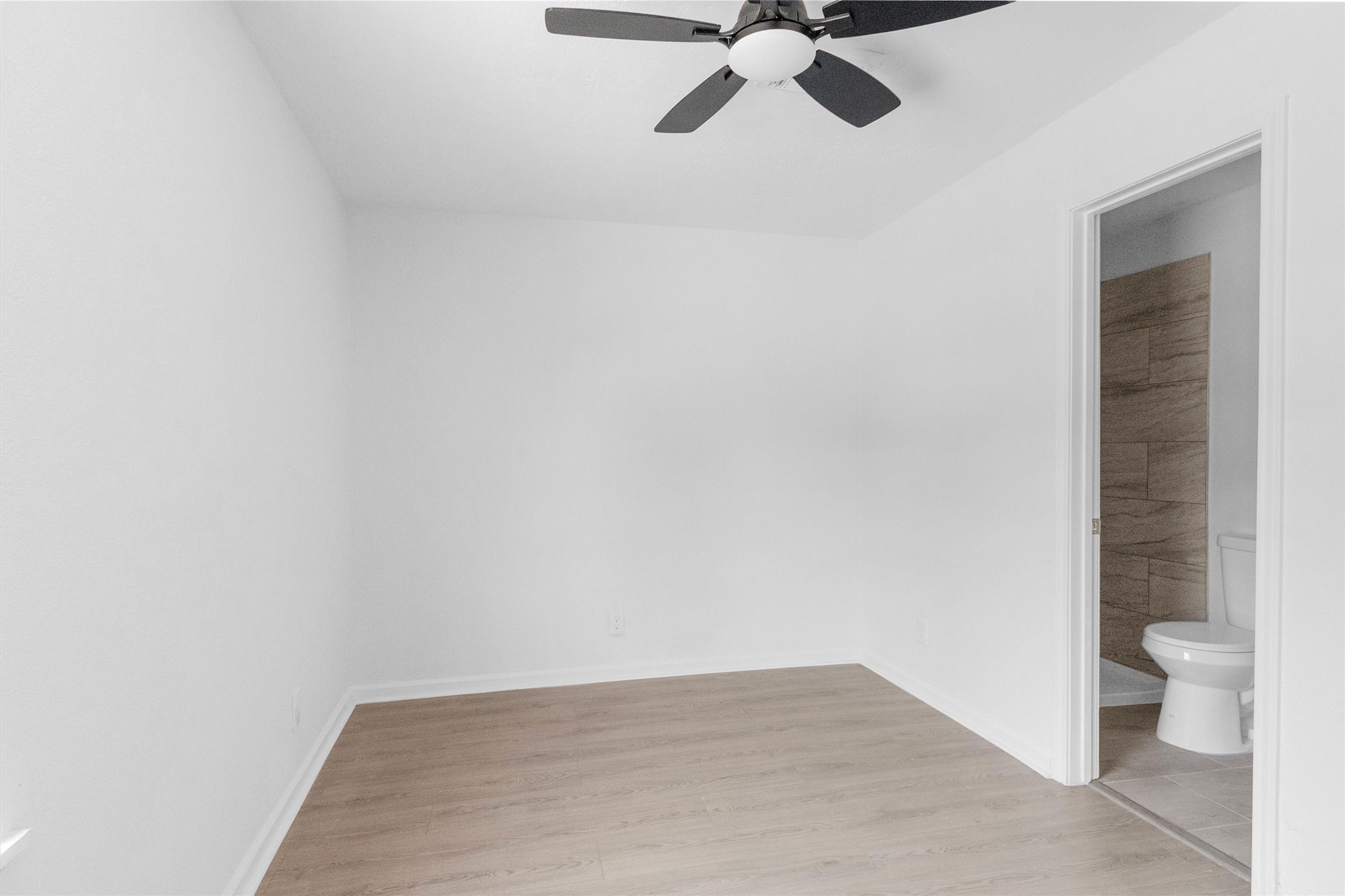 16016 Green Manor Drive Property Photo 46