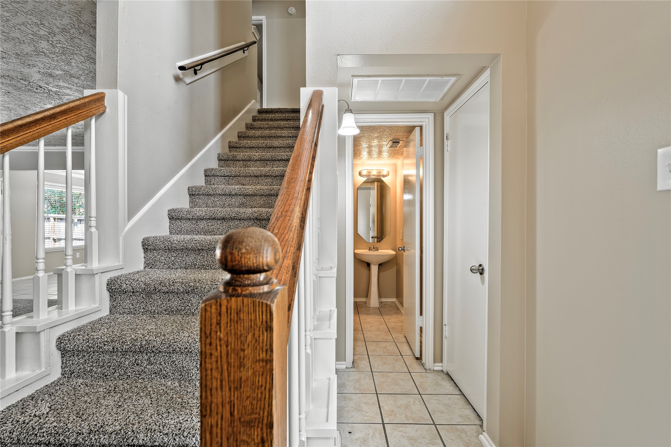 2627 Autumn Springs Lane Property Photo 10