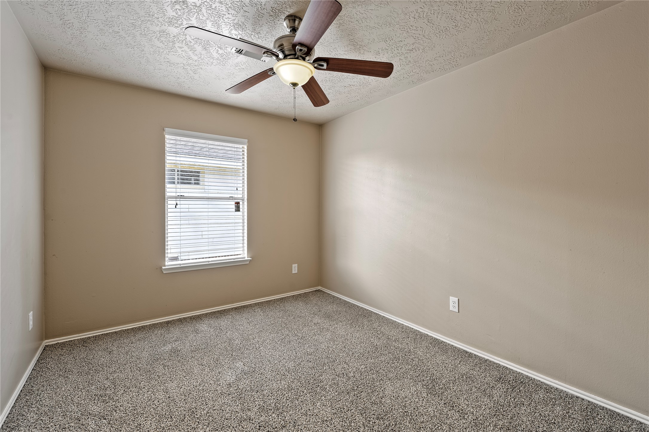 2627 Autumn Springs Lane Property Photo 15