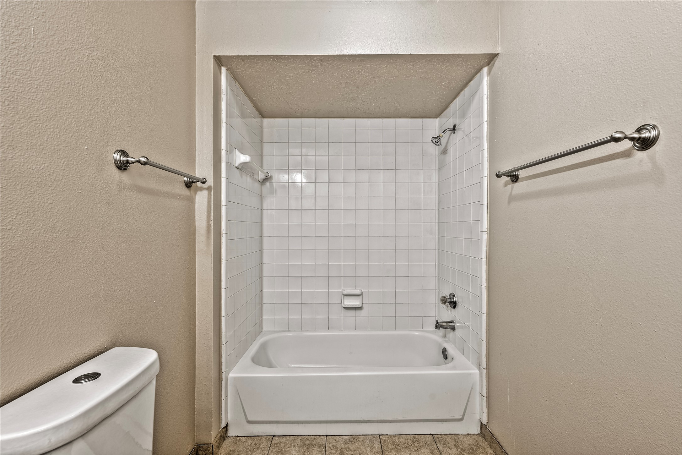 2627 Autumn Springs Lane Property Photo 16