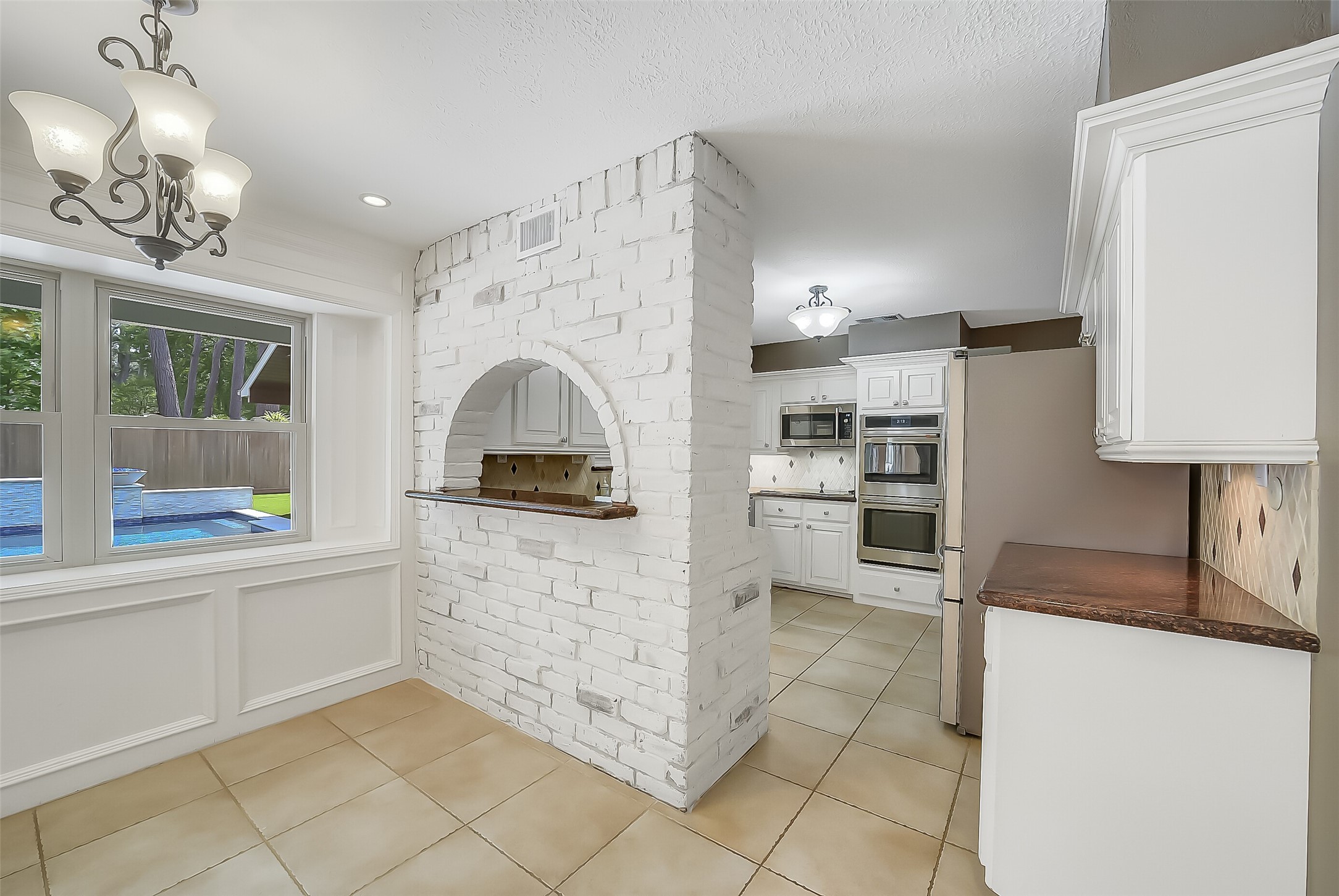 9519 Oxted Lane Property Photo 8