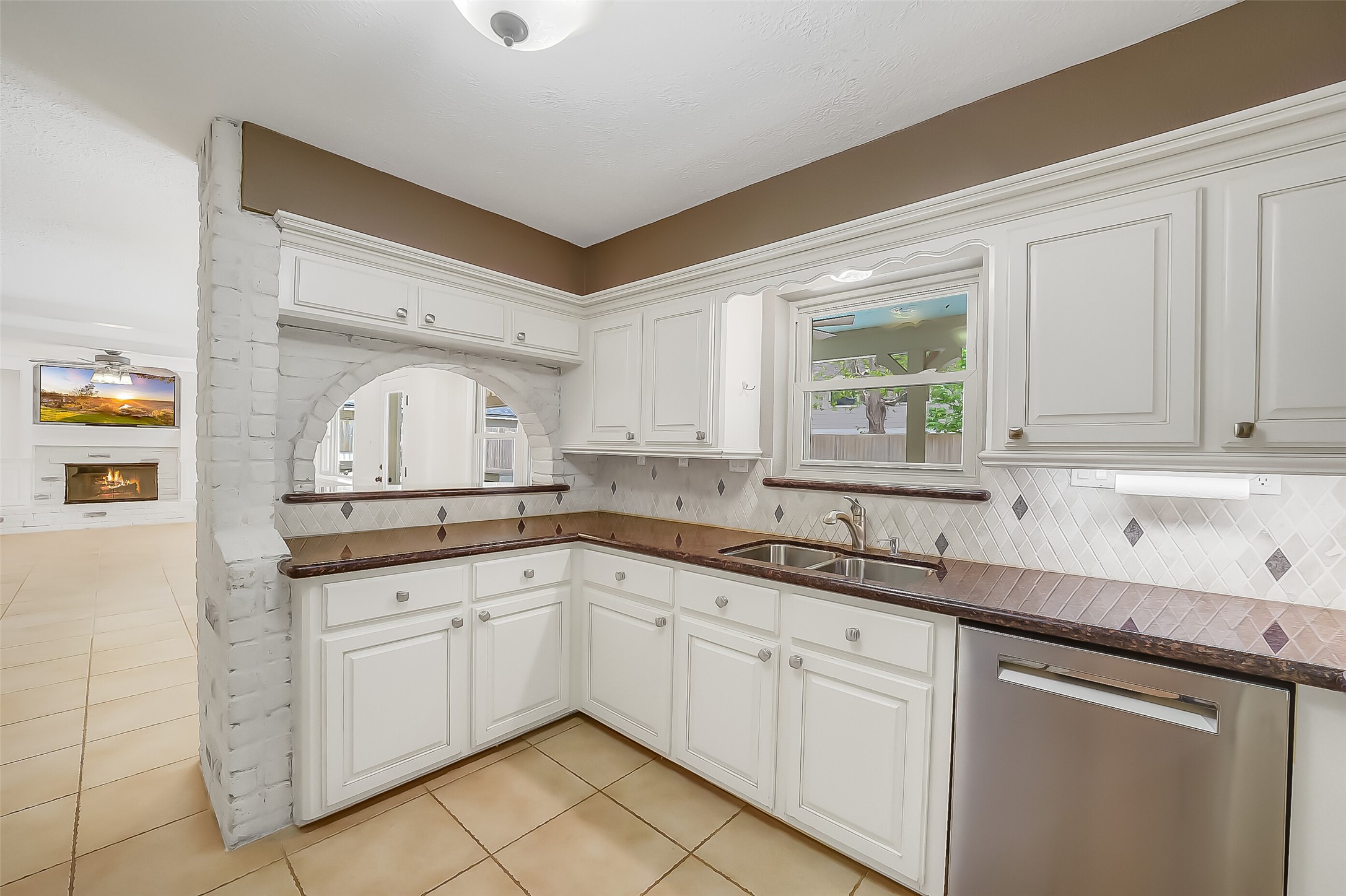 9519 Oxted Lane Property Photo 11