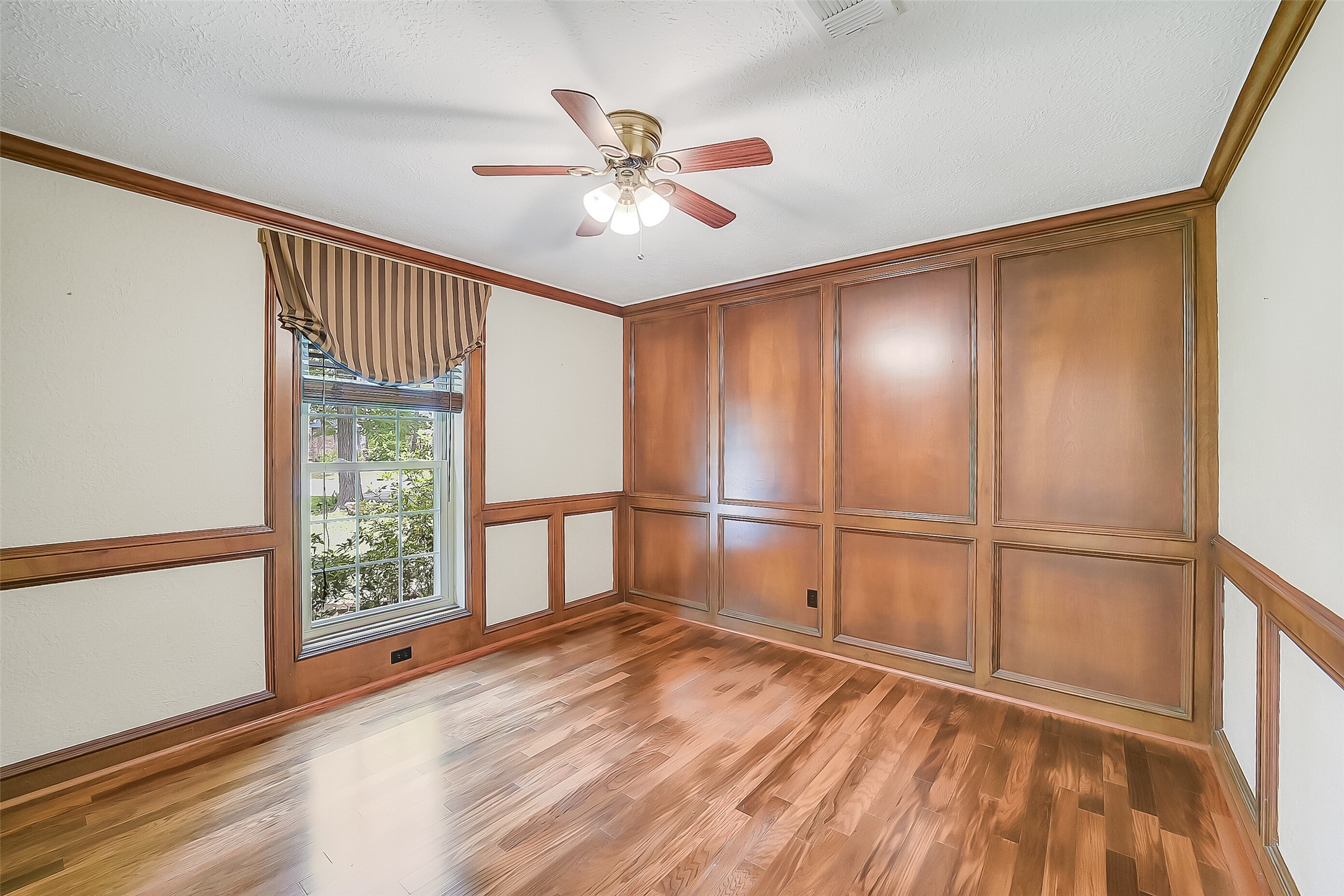 9519 Oxted Lane Property Photo 15