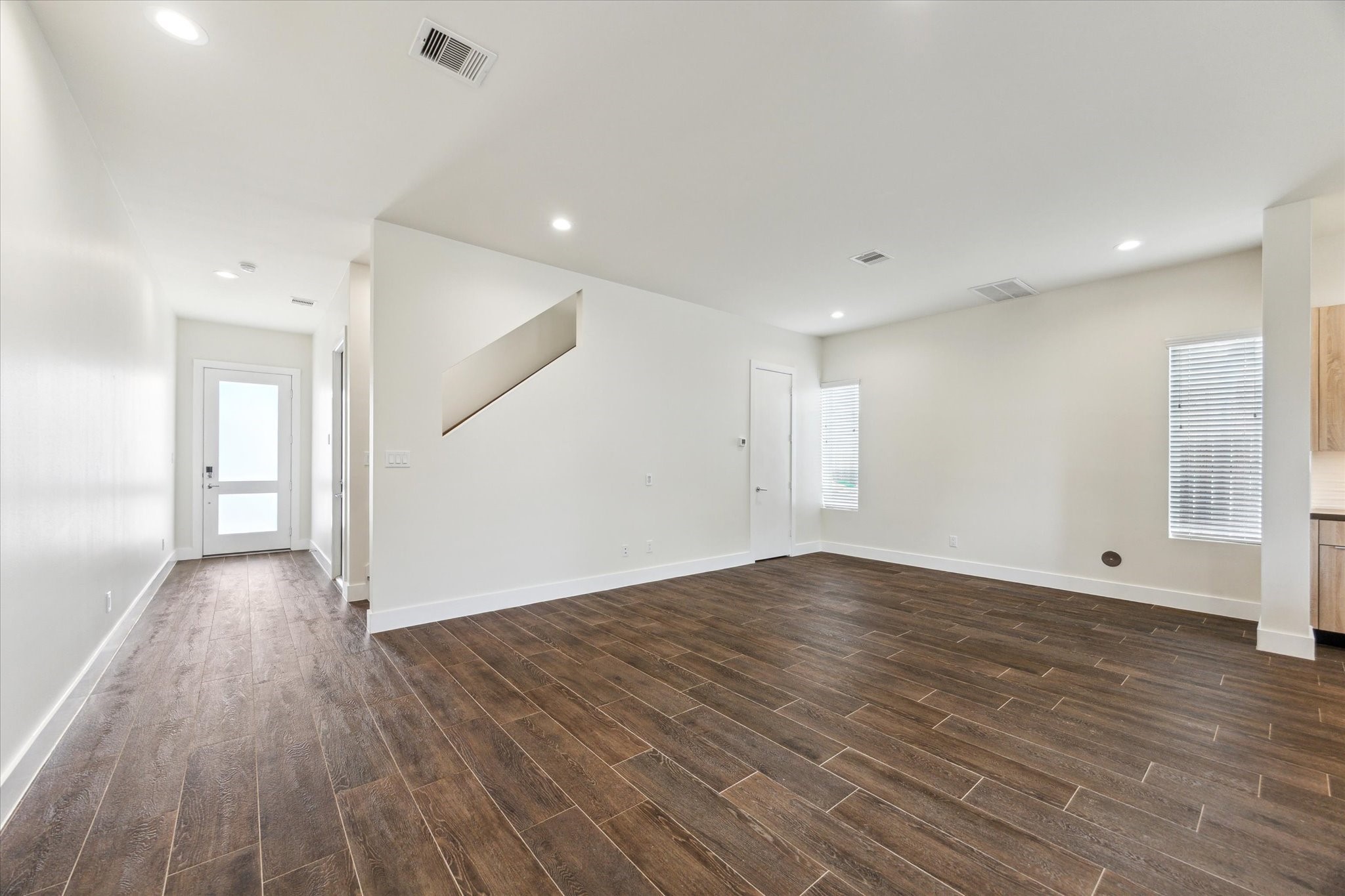2220 Cortijo Place Property Photo 9