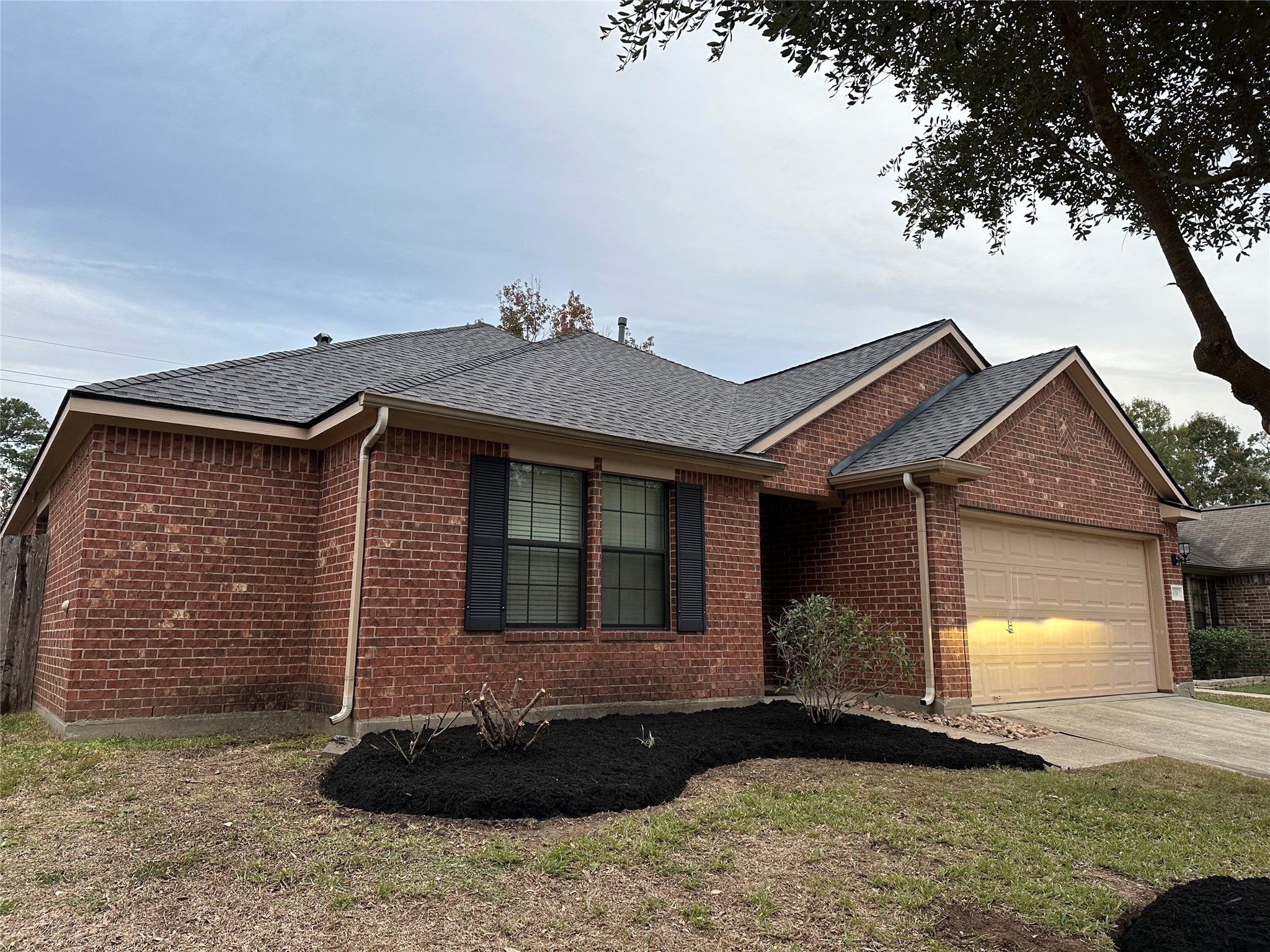 2610 Lexington Park Drive Property Photo 1