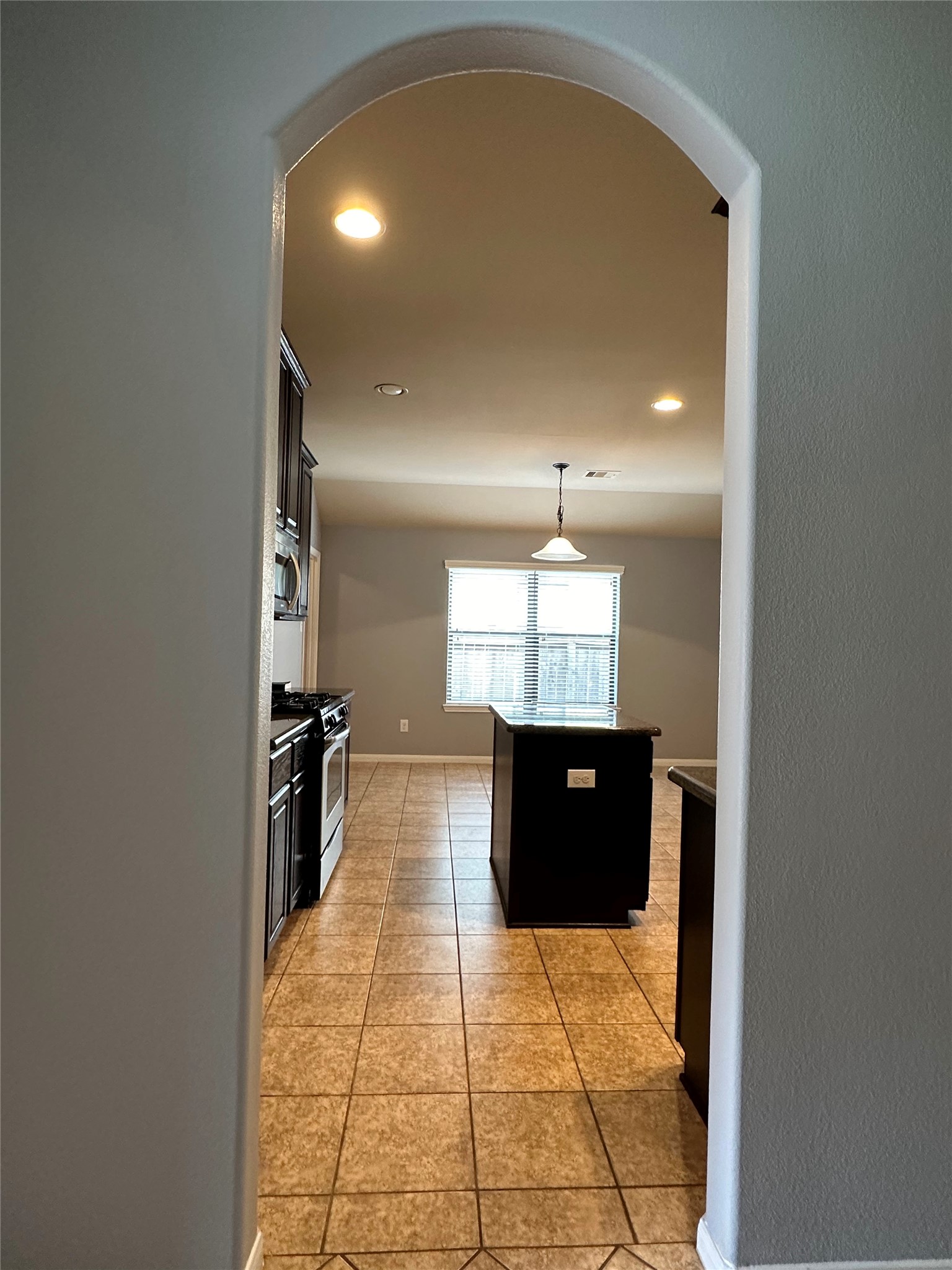 2610 Lexington Park Drive Property Photo 4