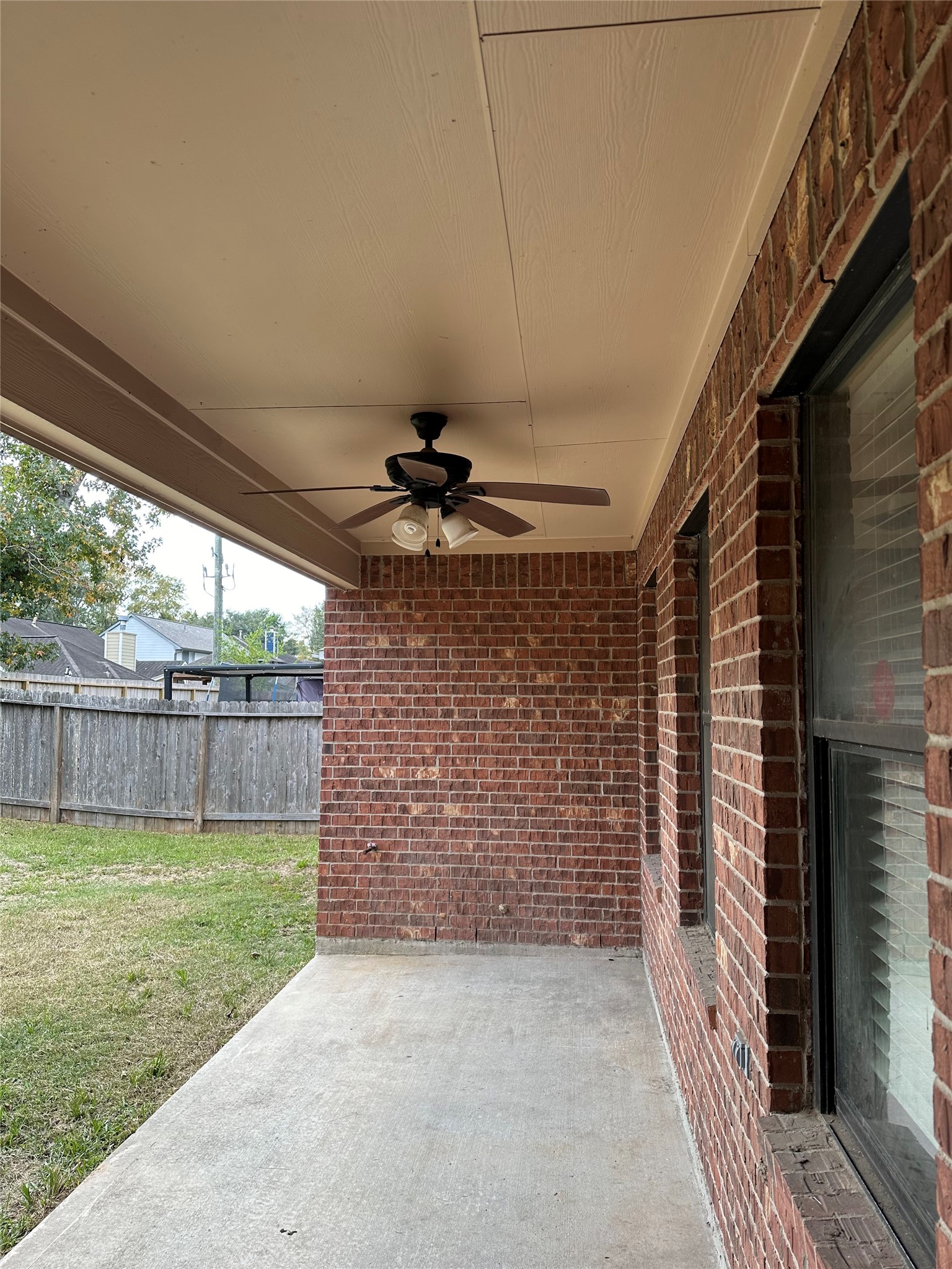 2610 Lexington Park Drive Property Photo 5