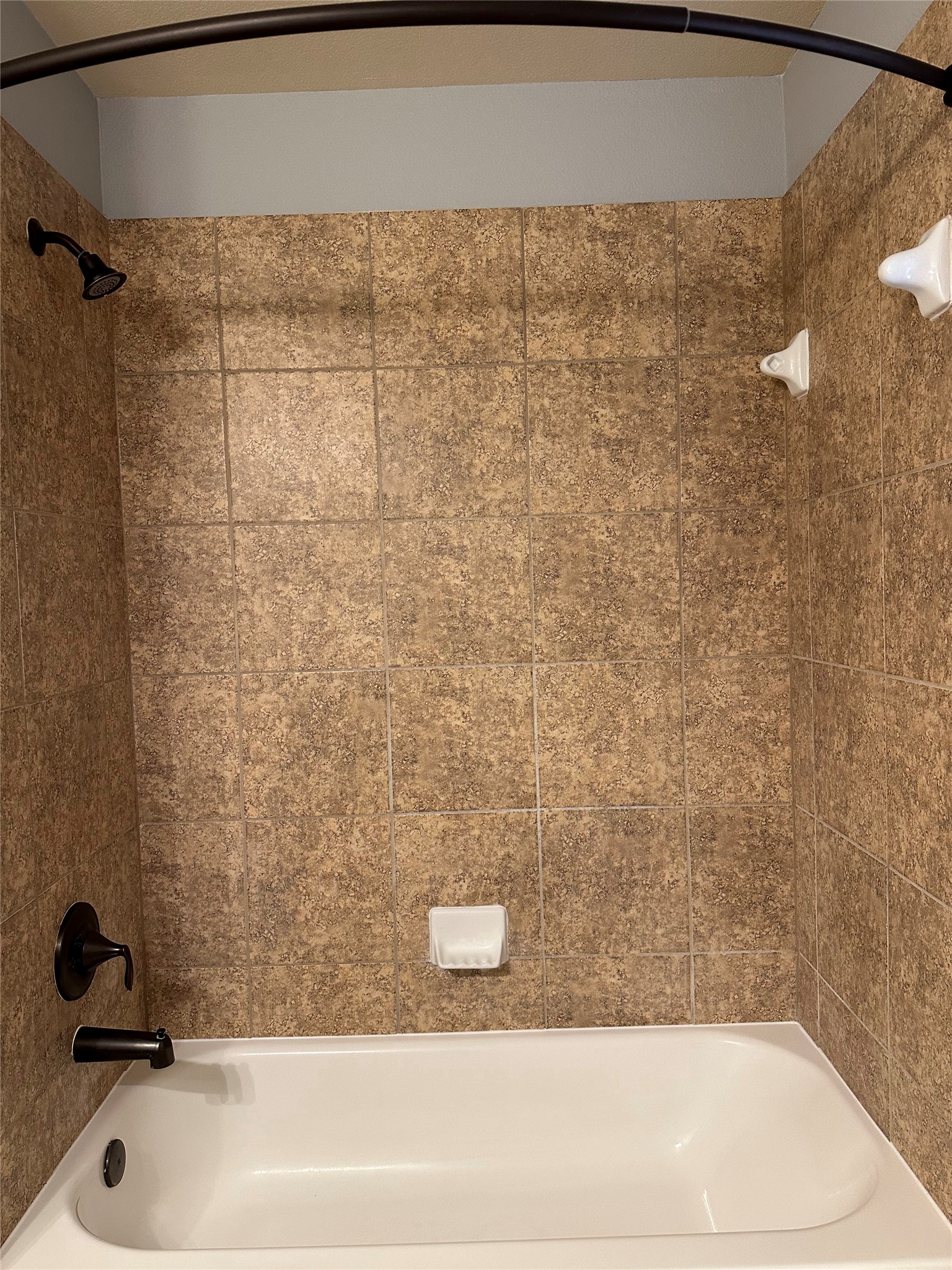 2610 Lexington Park Drive Property Photo 8