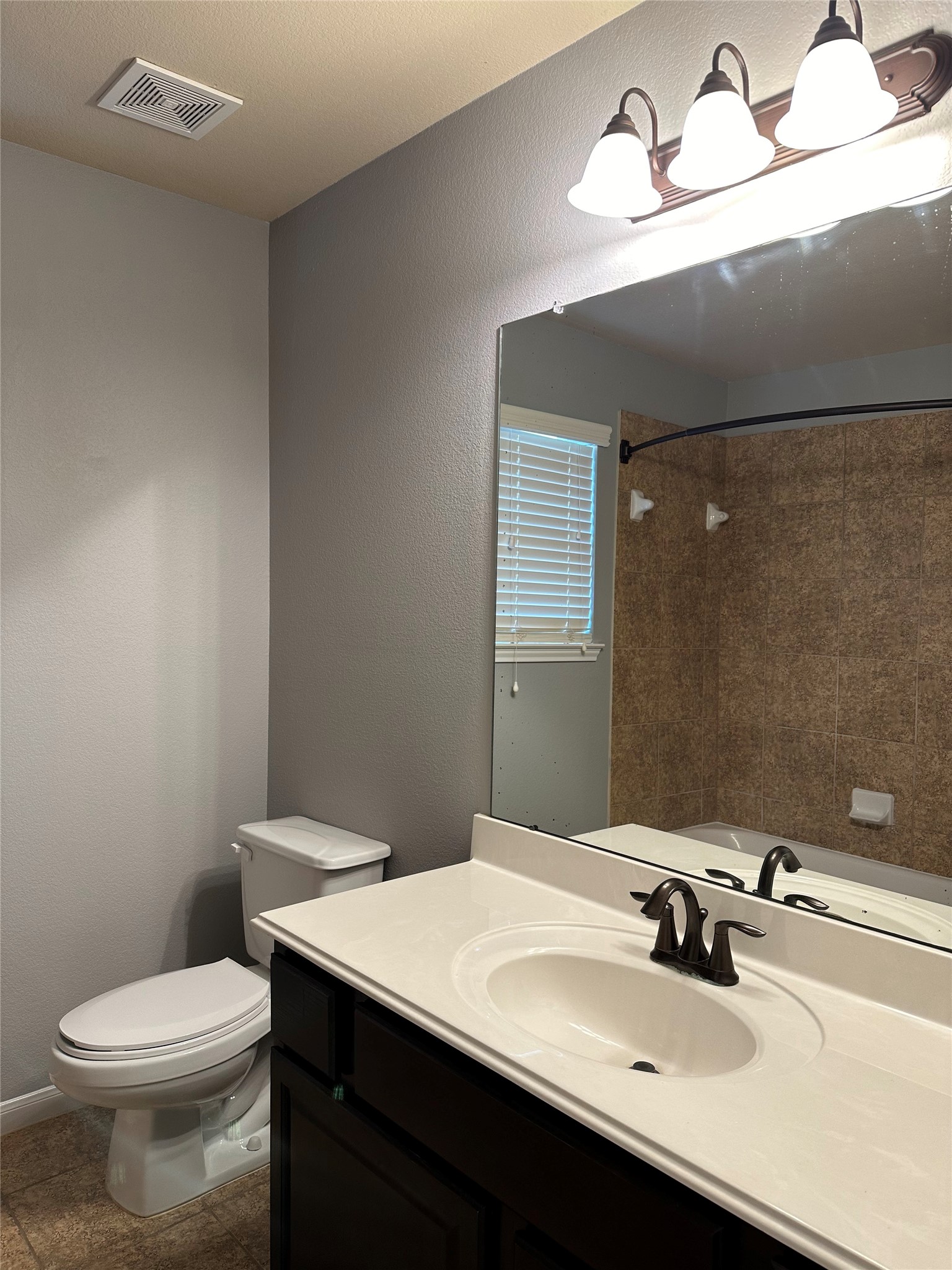 2610 Lexington Park Drive Property Photo 9