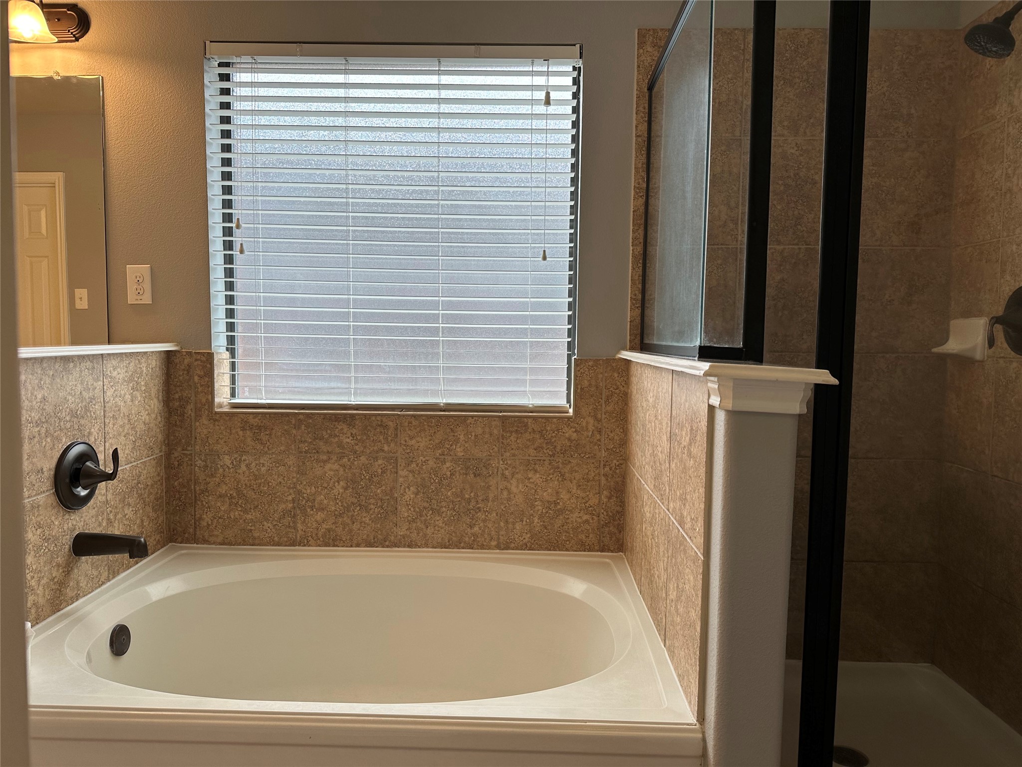 2610 Lexington Park Drive Property Photo 13