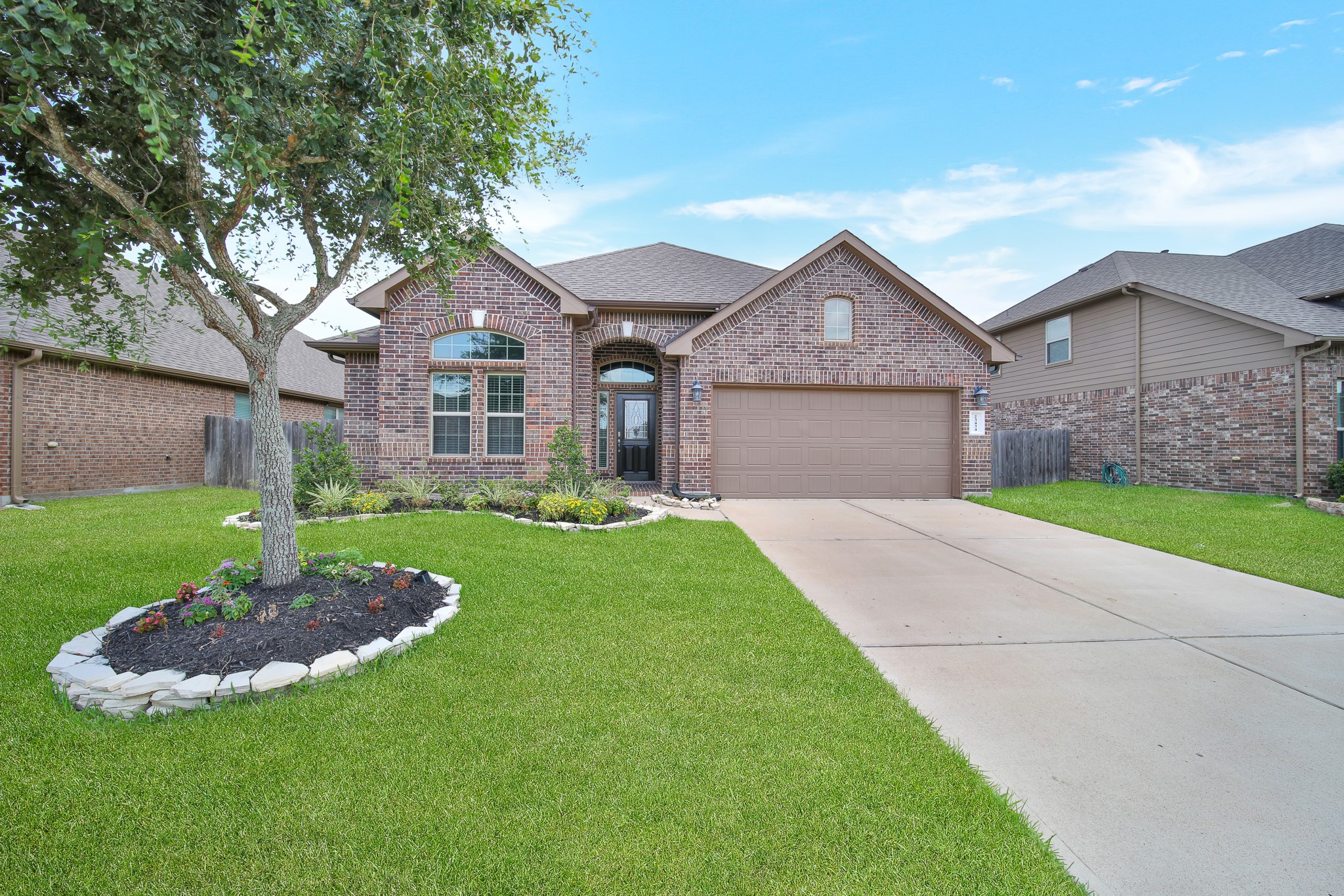 23434 Bracino Lake Drive Property Photo 1