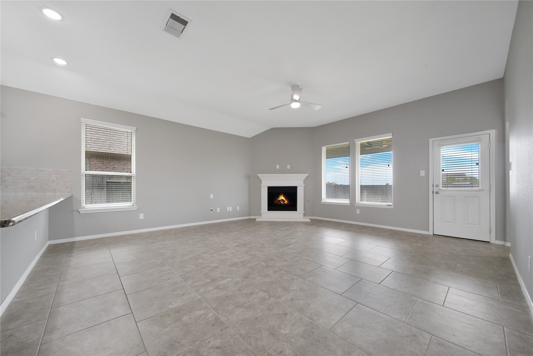 23434 Bracino Lake Drive Property Photo 7