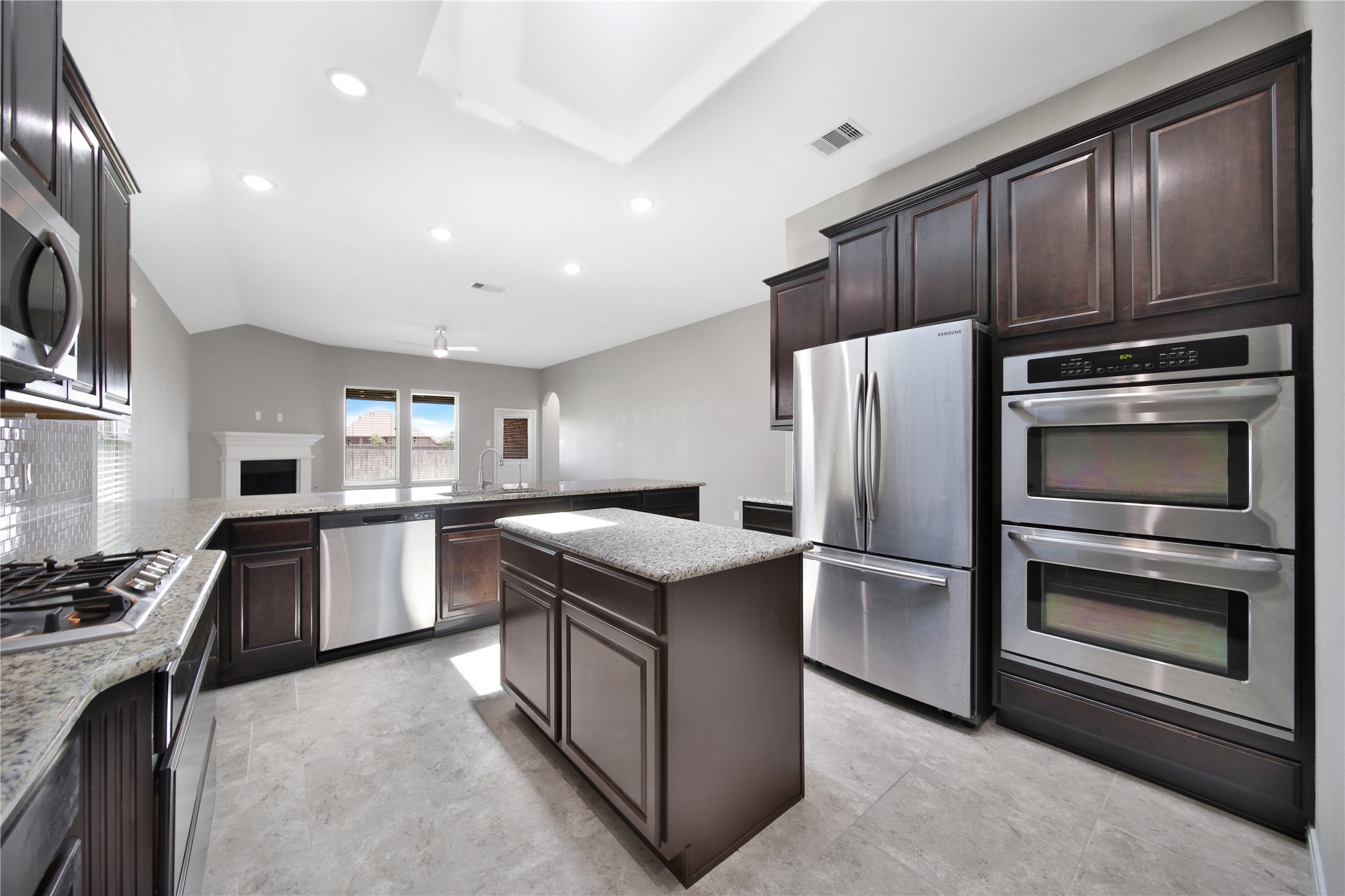 23434 Bracino Lake Drive Property Photo 11