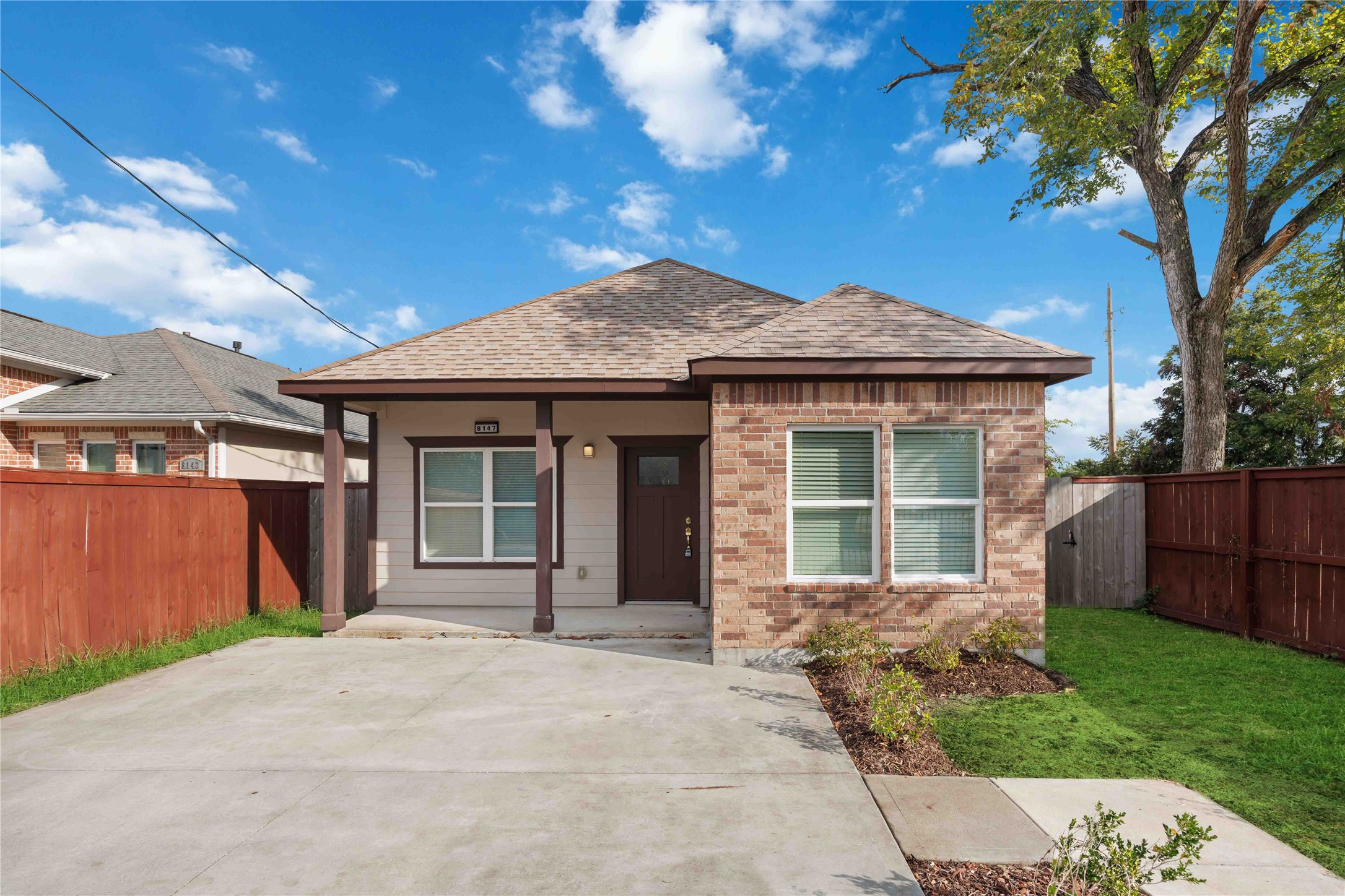 8147 Chateau Street Property Photo 1