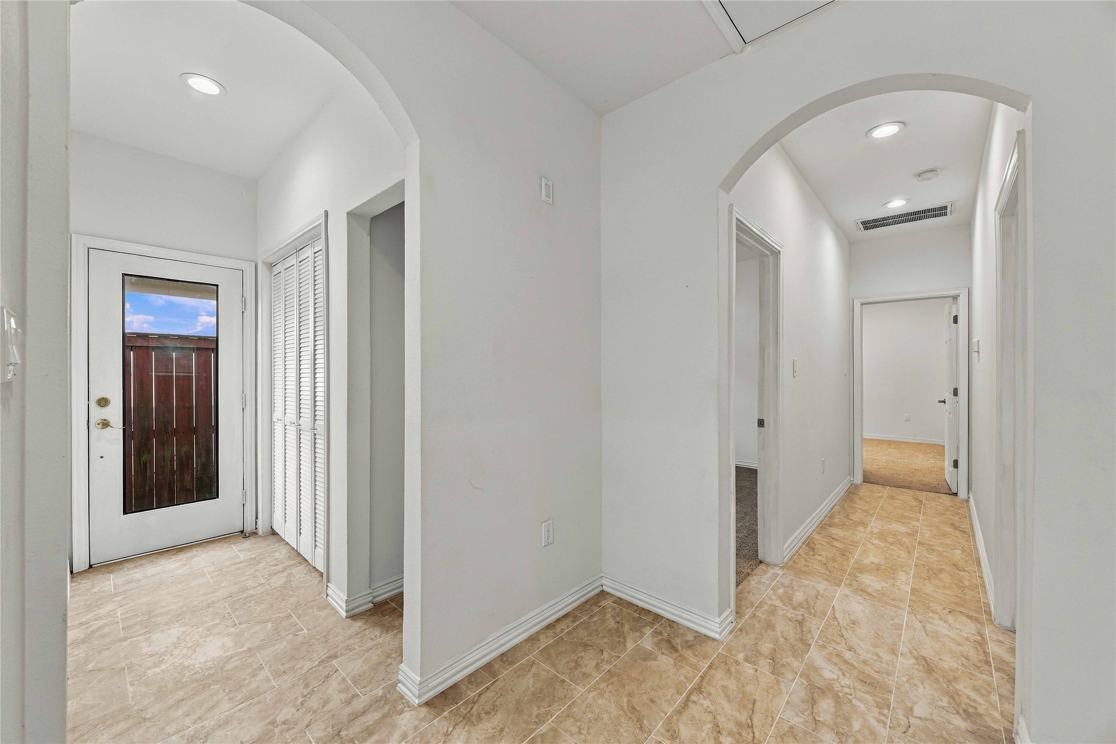 8147 Chateau Street Property Photo 9