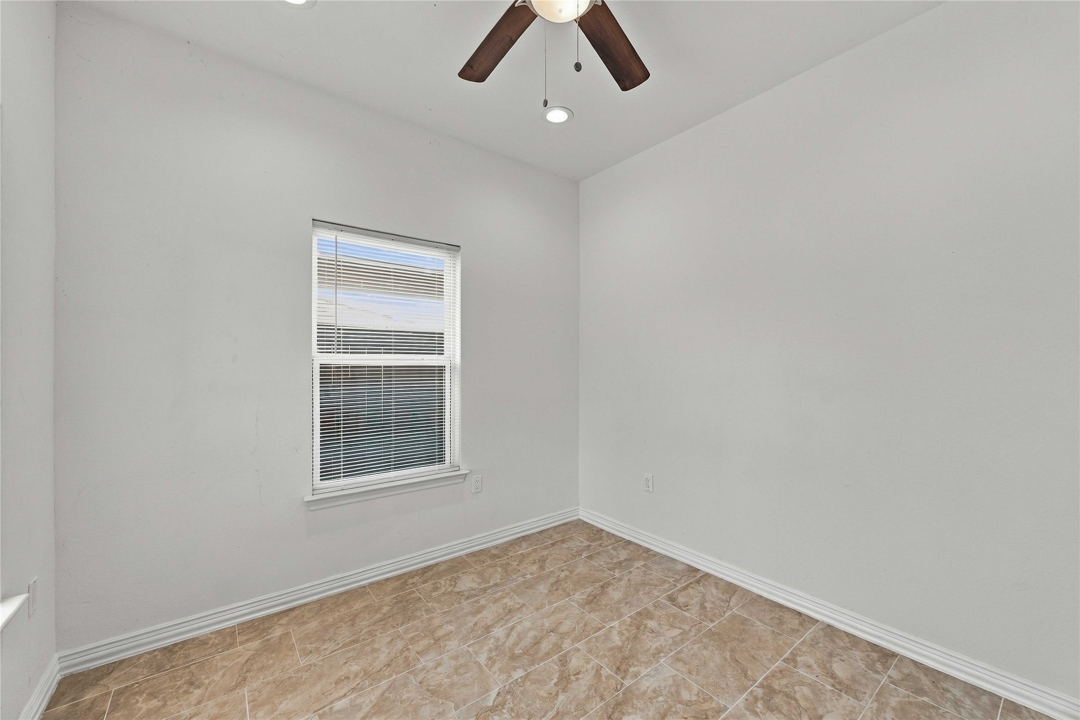 8147 Chateau Street Property Photo 10