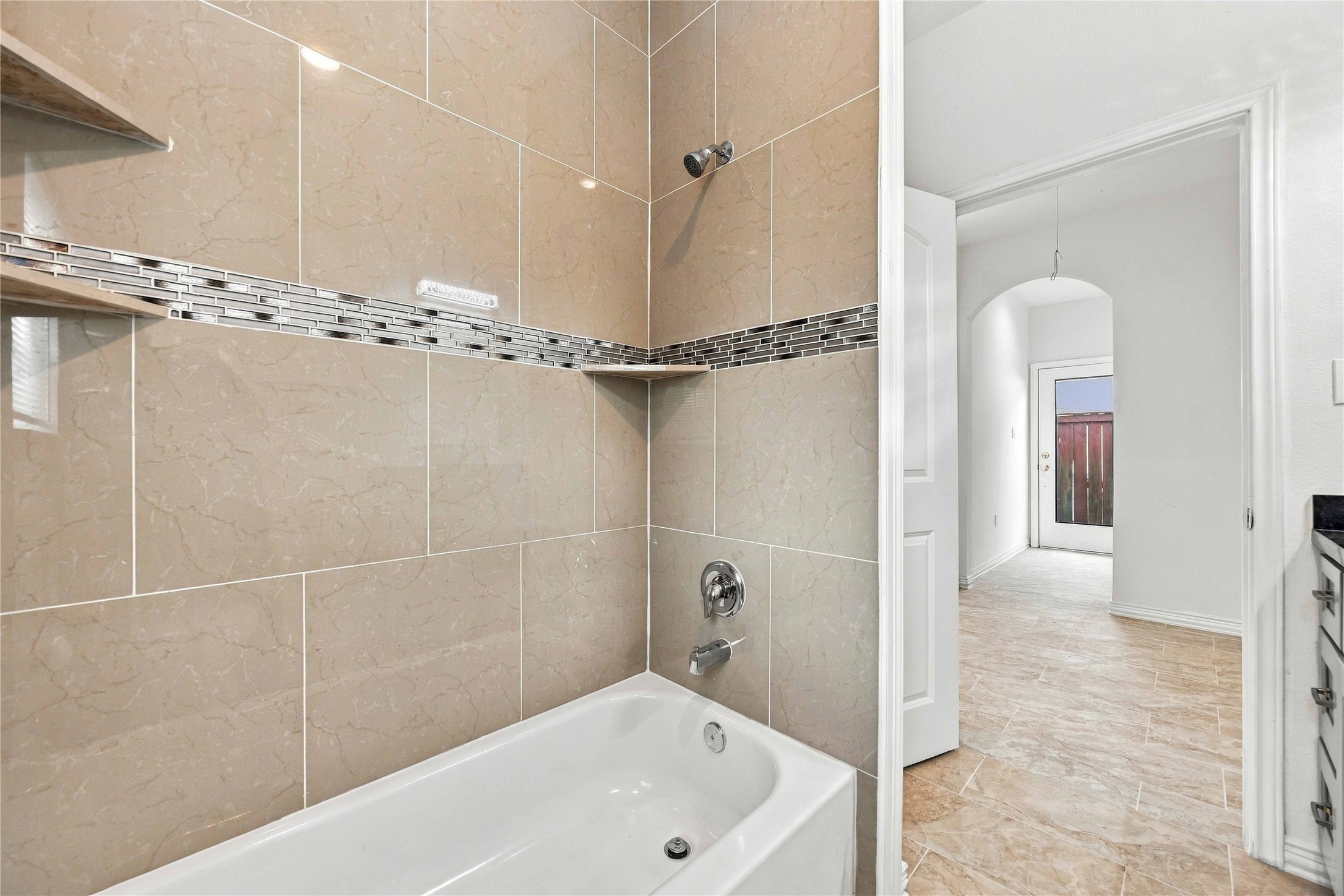 8147 Chateau Street Property Photo 12