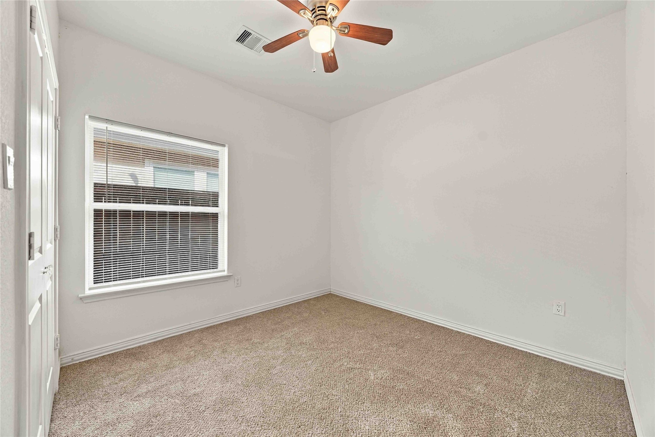 8147 Chateau Street Property Photo 16