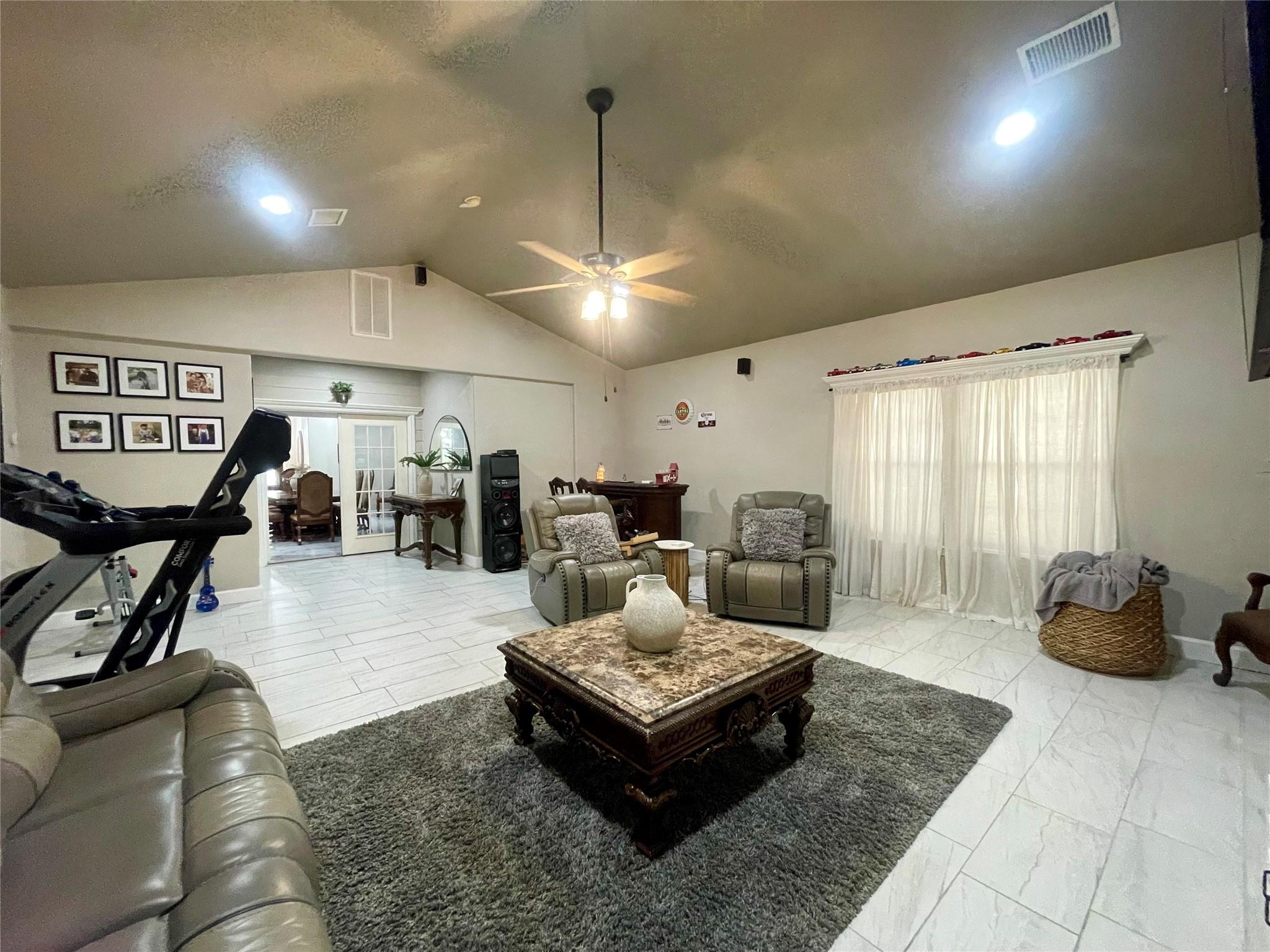 249 Chestnut Street, Lake Jackson Tx 77566 Property Photo 18