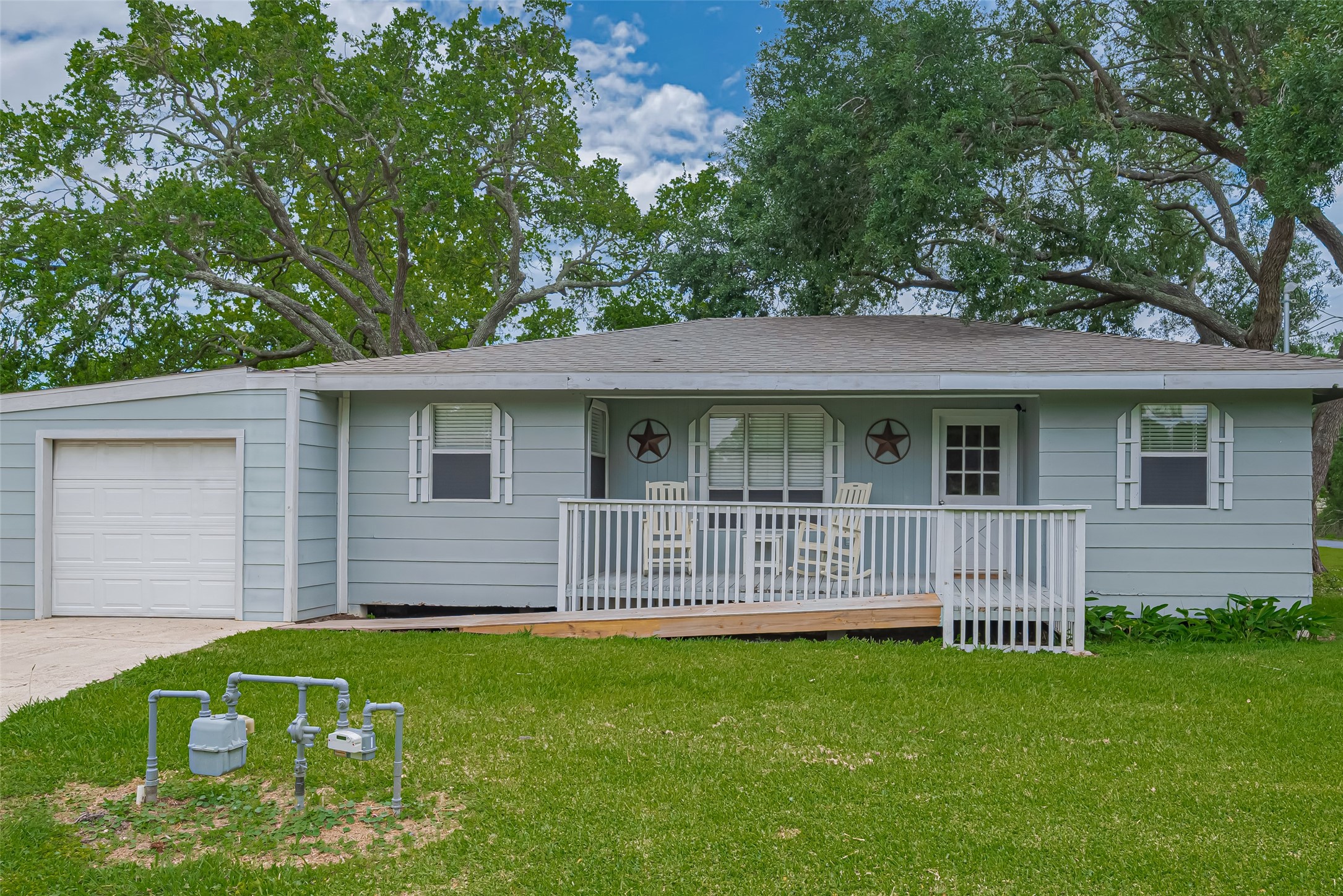8409 Benoist Drive Property Photo